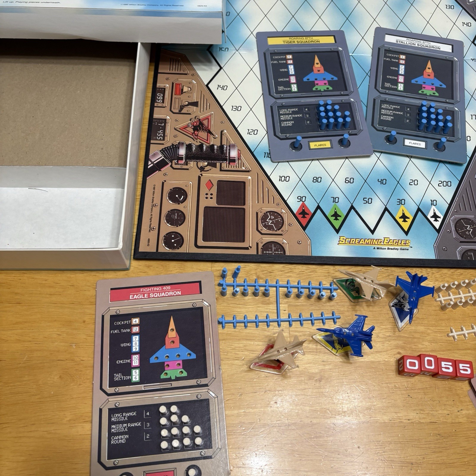 Vintage Milton Bradley Board Game Screaming Eagles Air Assault Complete 1987