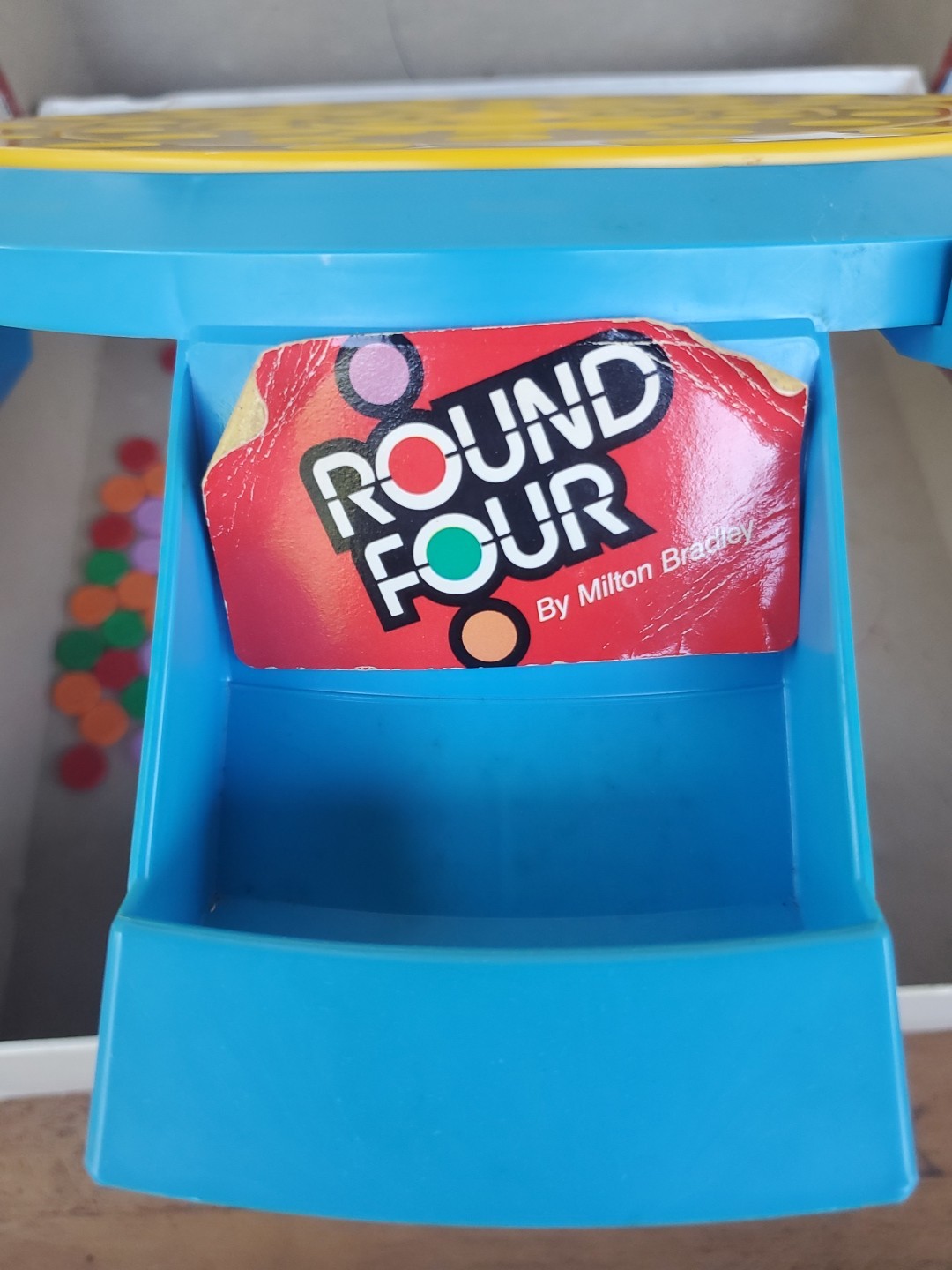 Vintage 1986 Milton Bradley Round Four Game Fun Family Game 2-4 players
