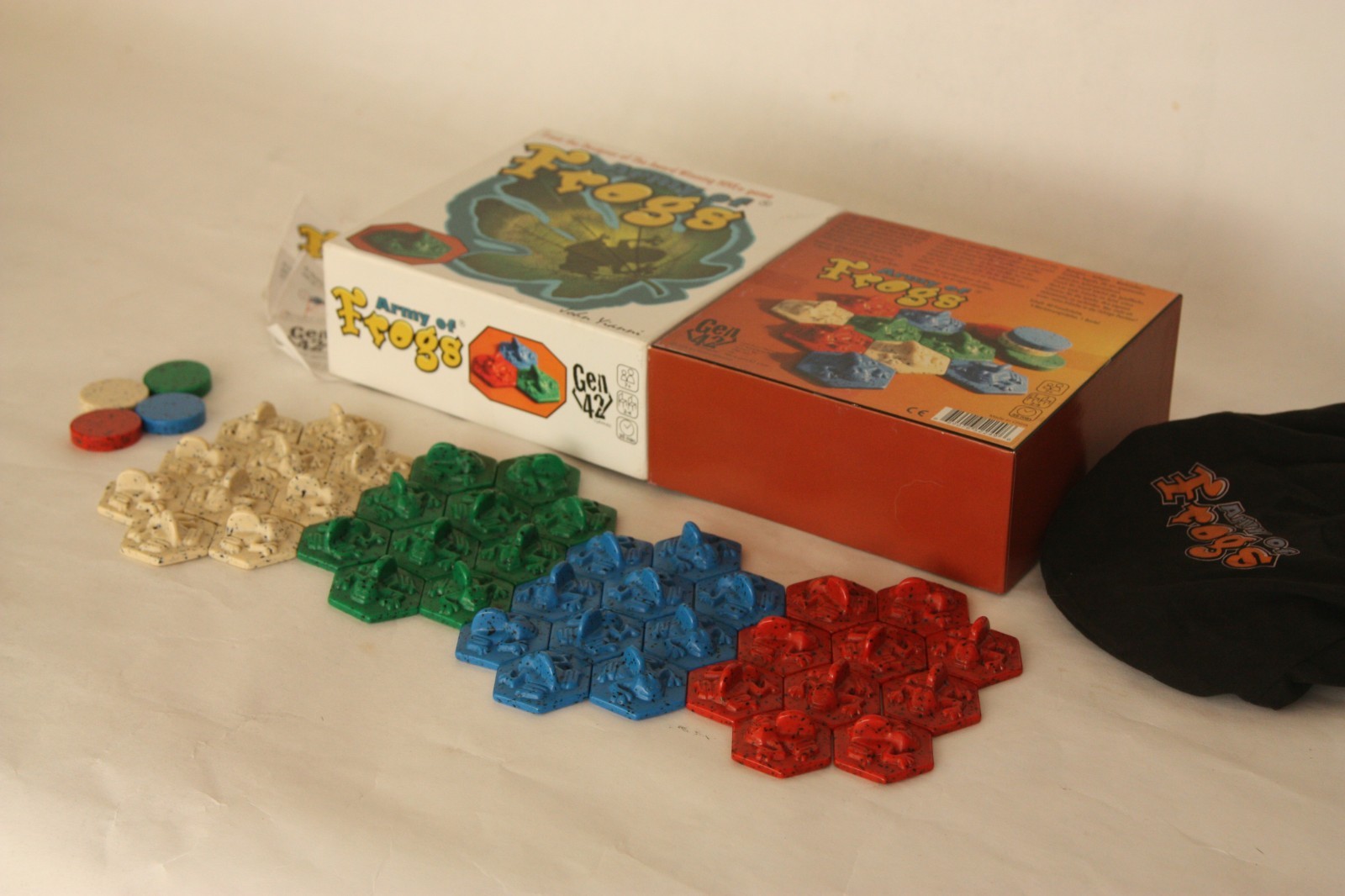 Army of Frogs – Strategy Board Game From The Designers of Hive
