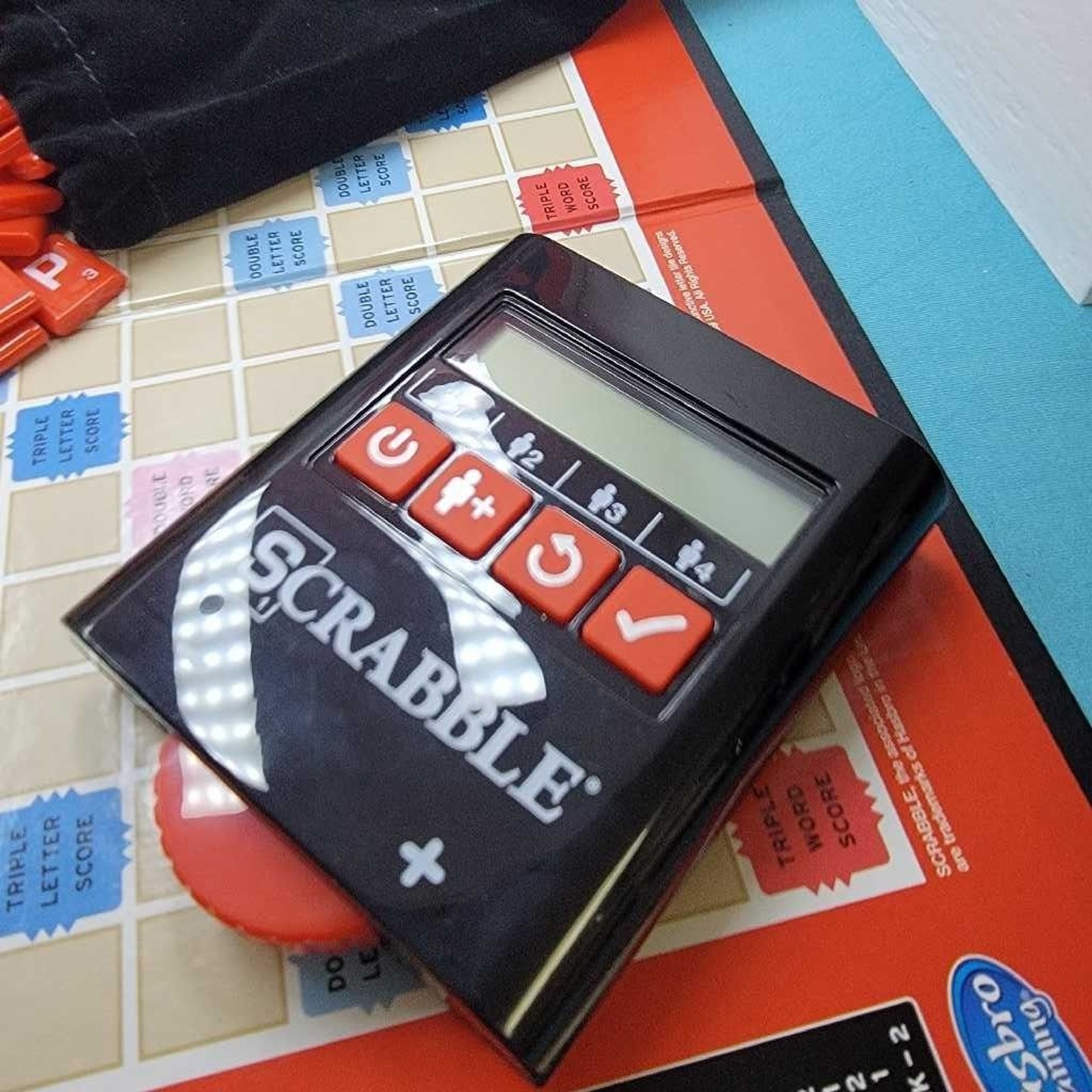 Scrabble Electronic Scoring Word Game – Complete Set w/ Timer