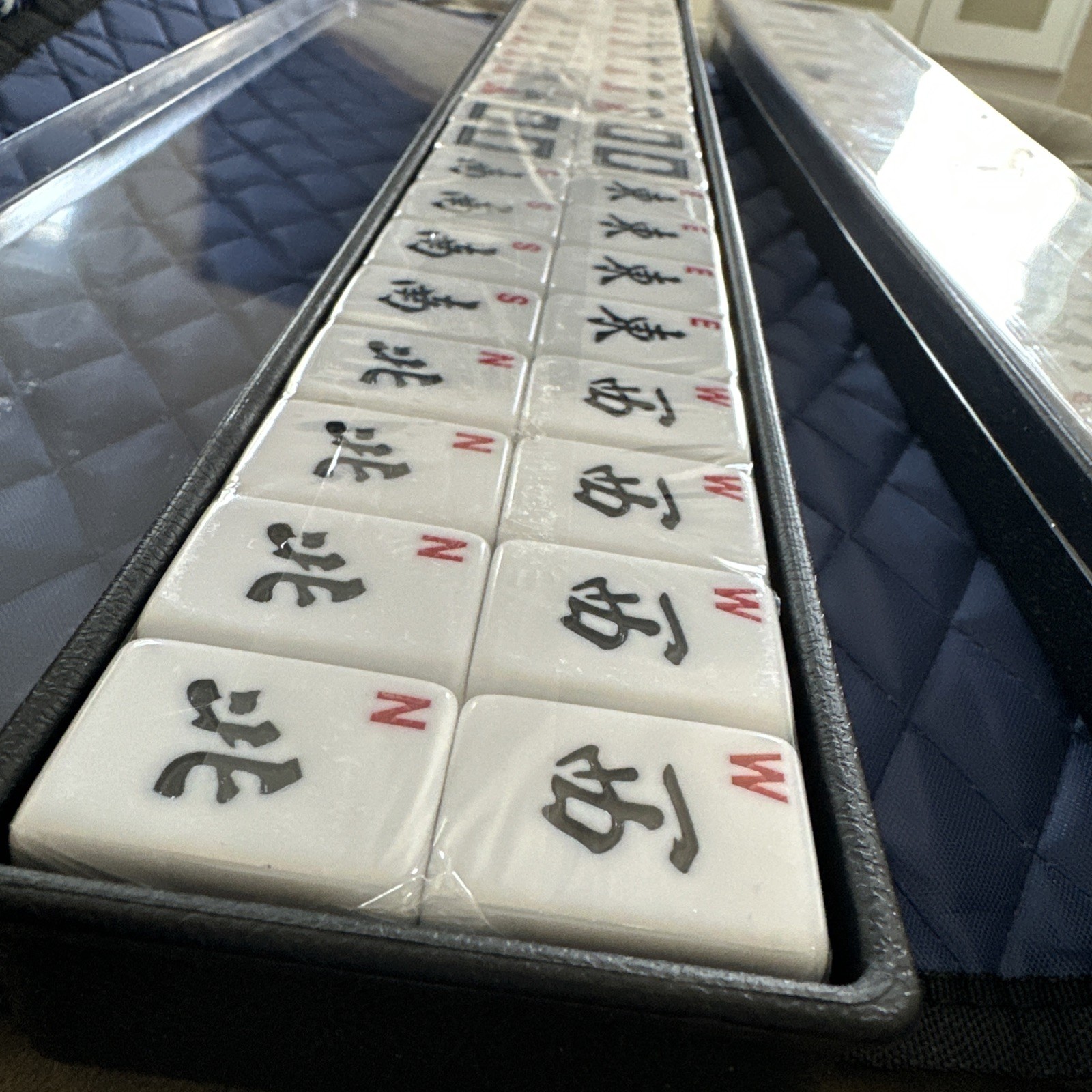 Maison Lude Deluxe Mahjong Starter Kit, Blooming Edition, 160 Tiles, Mat & Case