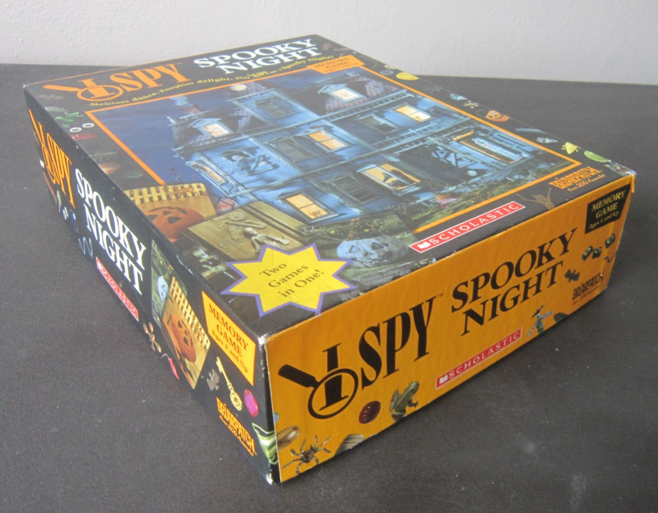 Complete! Scholastic I SPY SPOOKY NIGHT GAME w/ All memory cards Riddle cards
