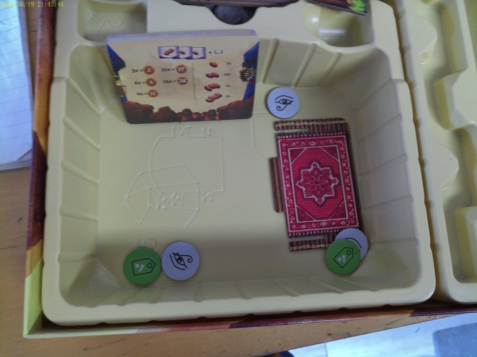 Pretzel Games Camel Up Well Boxed Board Game