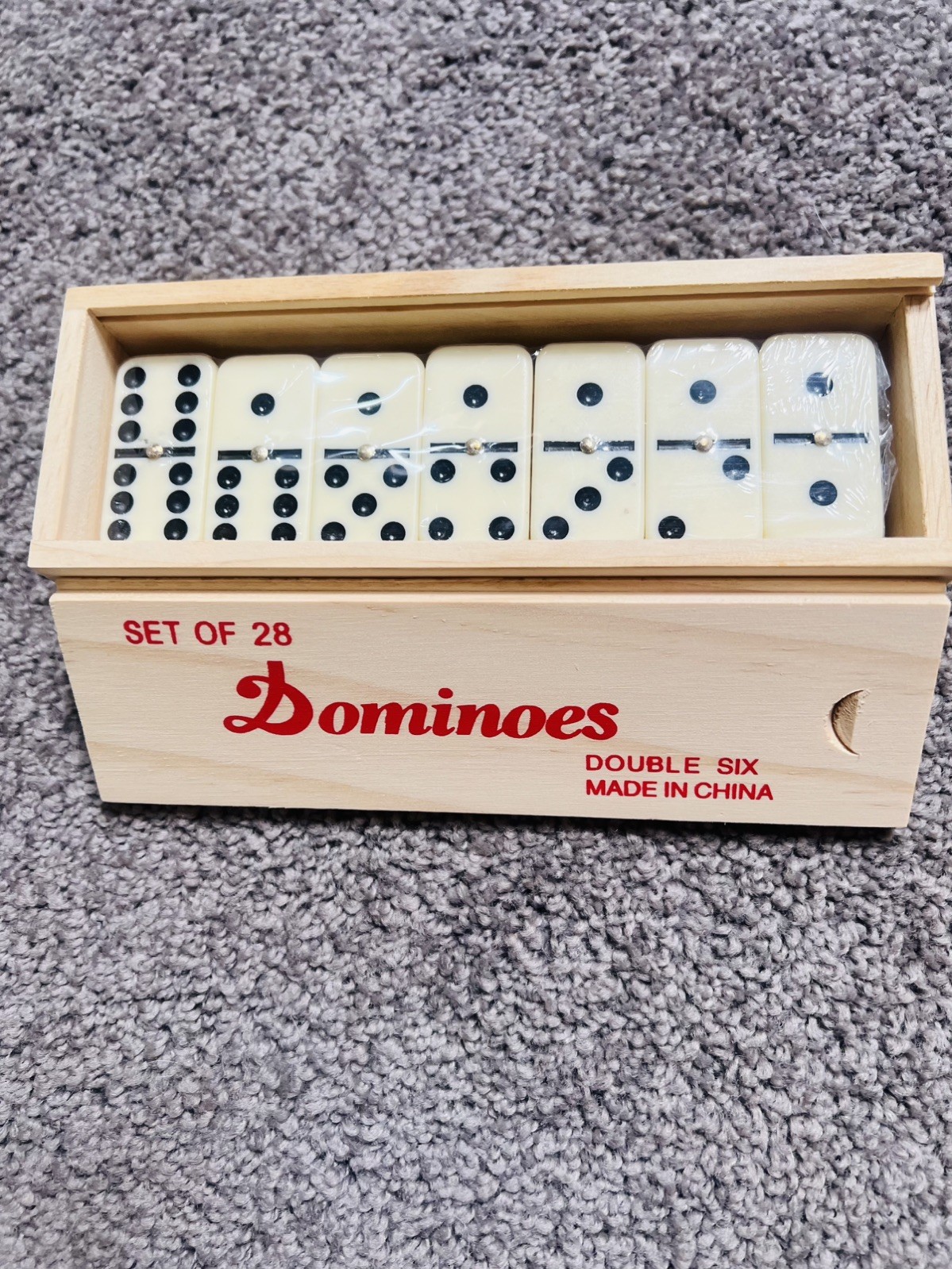 Domino Set of 28 Double Six Dominoes Wood Box Center Pins Easy Flip