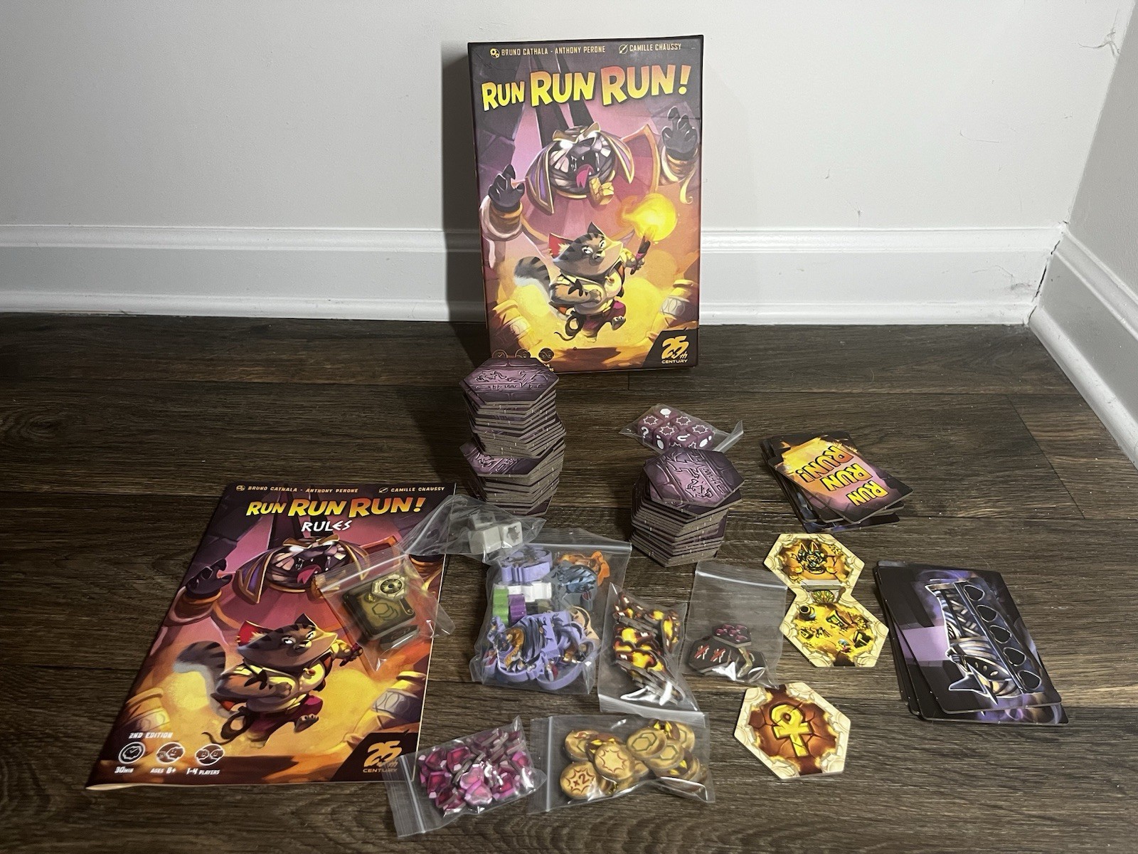 Run Run Run – Strategy Board Game – for 1 to 4 Players and Ages 8+ – Complete