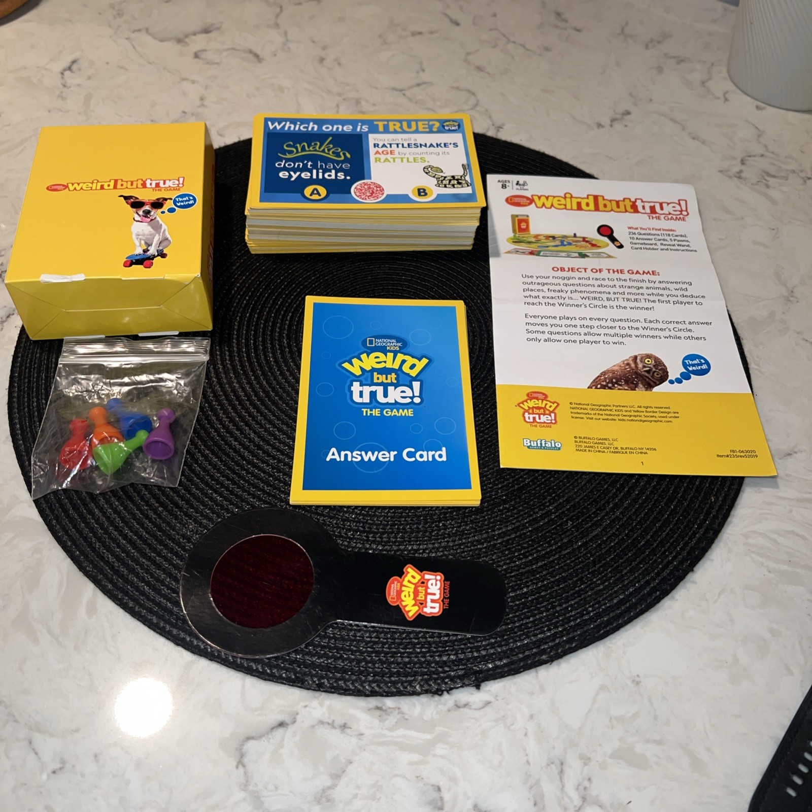 National Geographic Kids WEIRD BUT TRUE The Game 2-5 Players Ages 8+