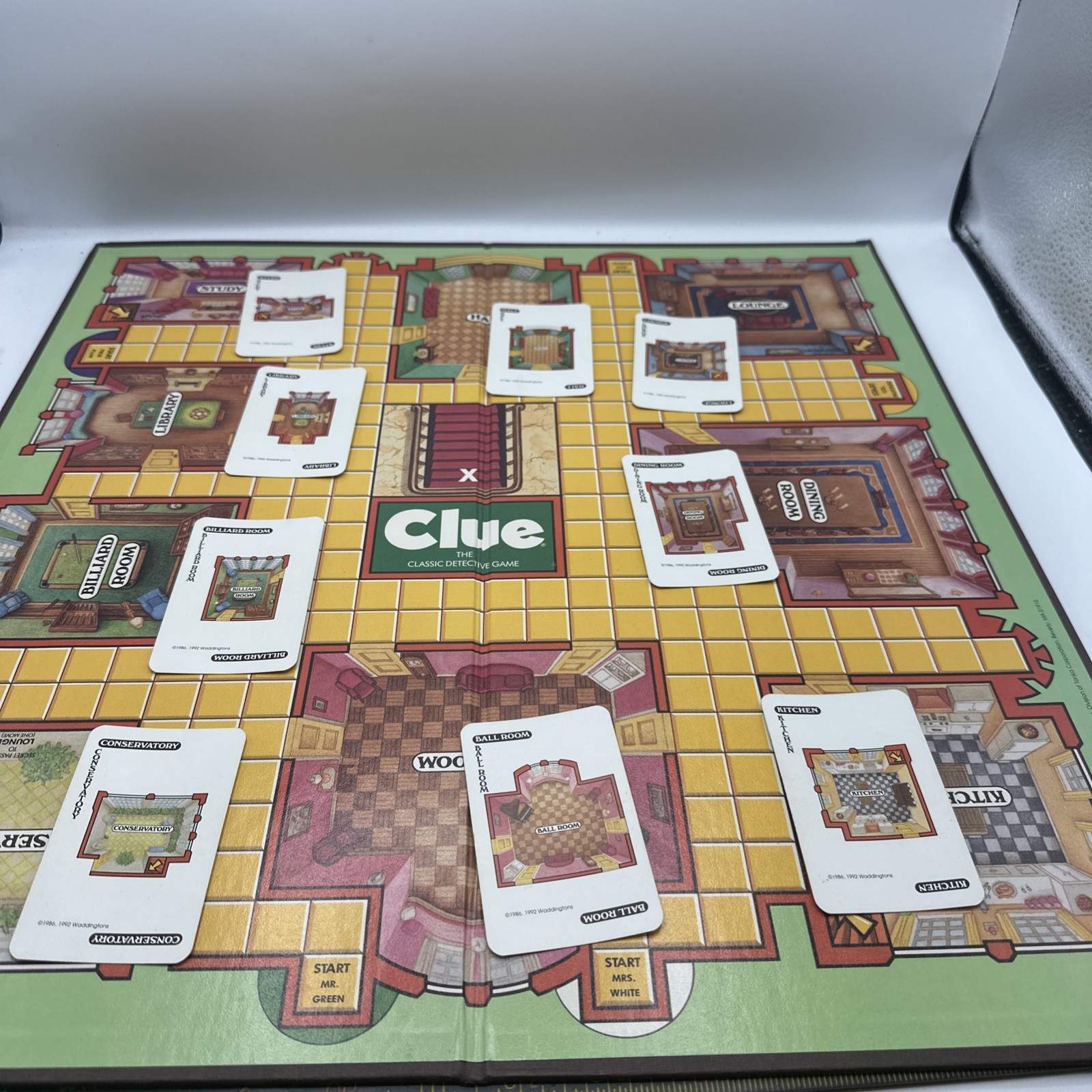 Vintage Clue Board Game 1992 Classic Detective Parker Brothers COMPLETE