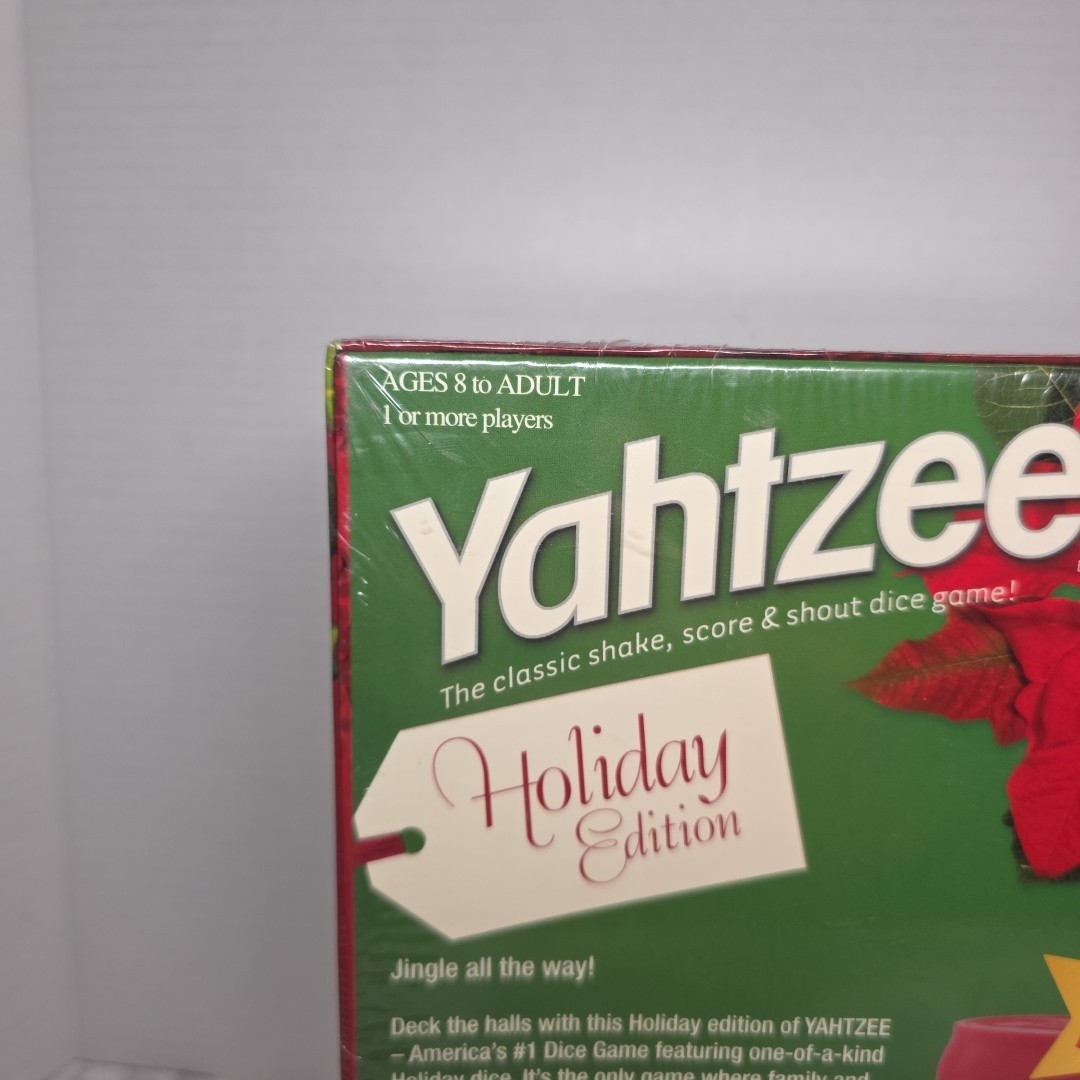 Yahtzee Holiday Edition Christmas Family Dice Game Hasbro USAopoly New Sealed