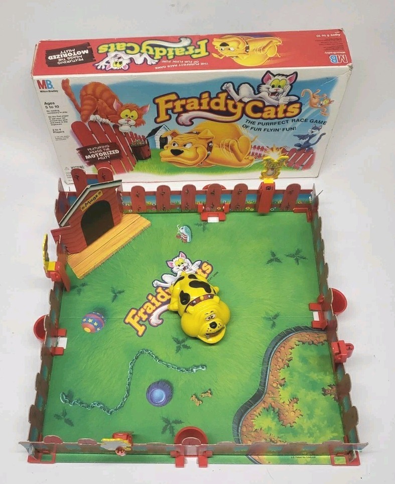 Fraidy Cats Board Game 1994 Vintage Motorized Bulldog Complete Works *READ*
