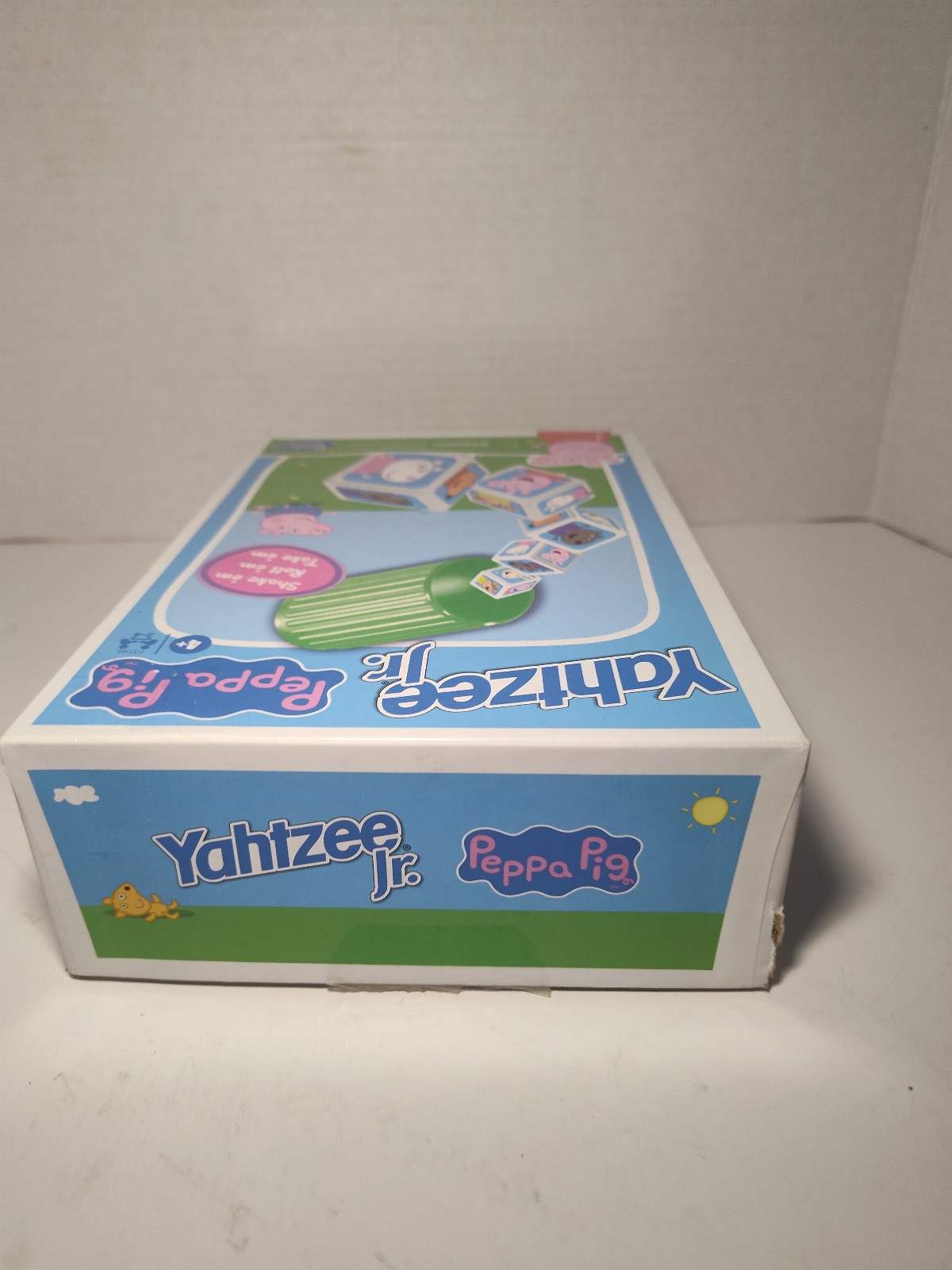 Peppa Pig Edition Yahtzee Jr. Board Game for Kids Ages 4 and Up
