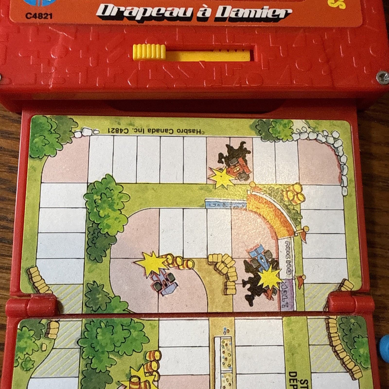 Flipsiders Checkered Flag 1987 Milton Bradley Cassette Travel Game – Complete
