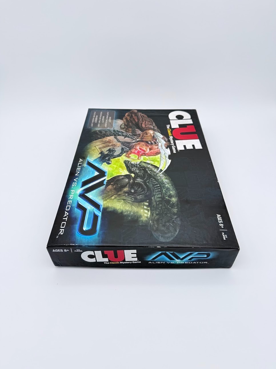 CLUE AVP ALIEN VS PREDATOR BOARD GAME SEALED Open Box NEW Hasbro 2016