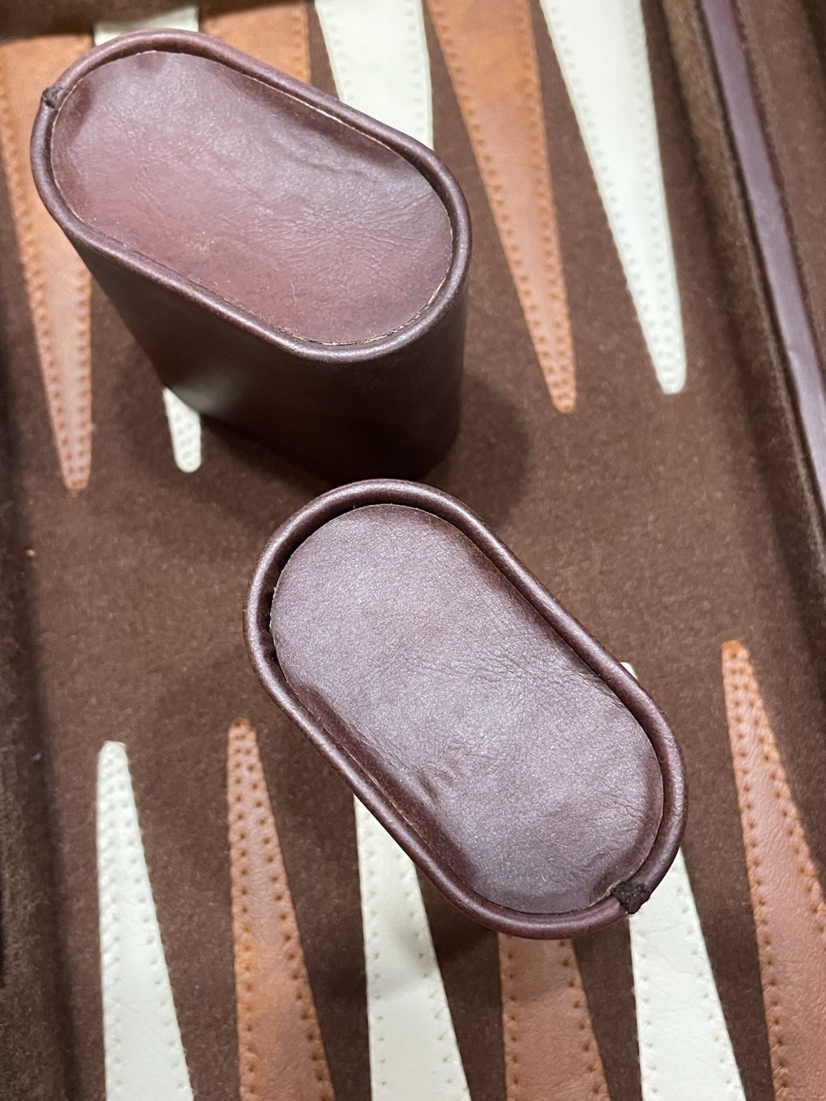 VTG 1970 Backgammon Game Set Faux Leather Brown Case 15×10 NOT Complete Travel