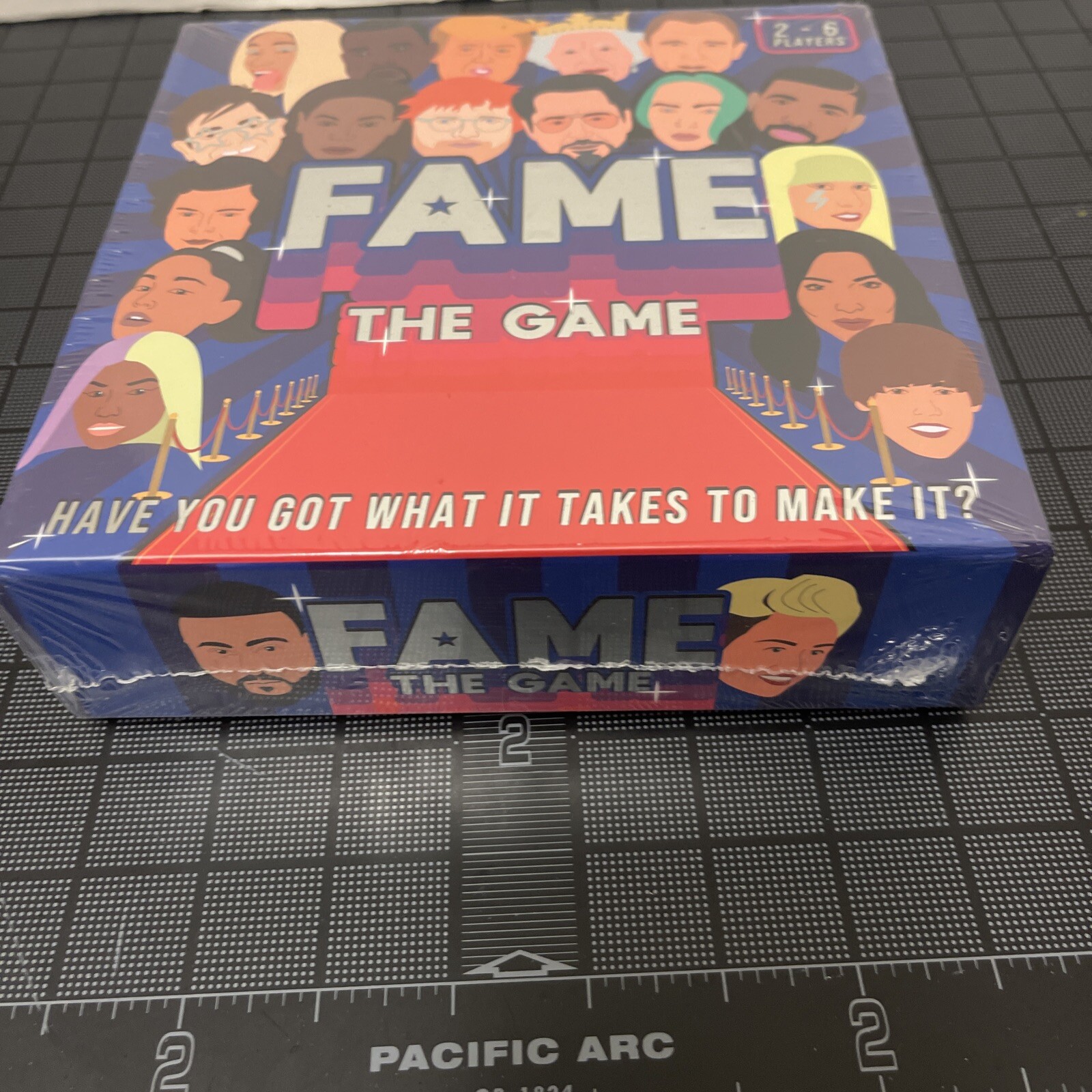 Fame The Game Family game 2-6 Players party BRAND NEW SEALED GAME