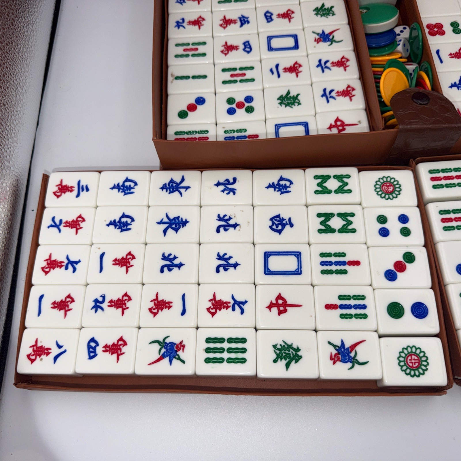 RARE!! 1960s 144 Hong Kong Stand-Alone Mahjong Set Green Backed Lucite Tiles