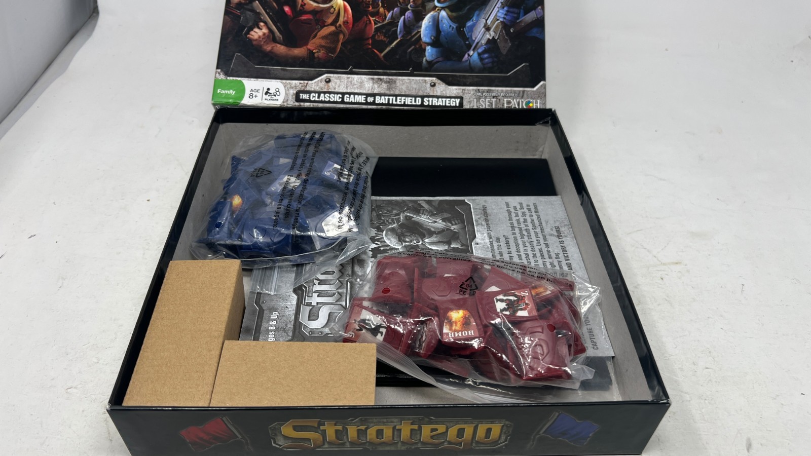 Stratego Science Fiction Edition COMPLETE Patch Products 2013 Strategy War Spy