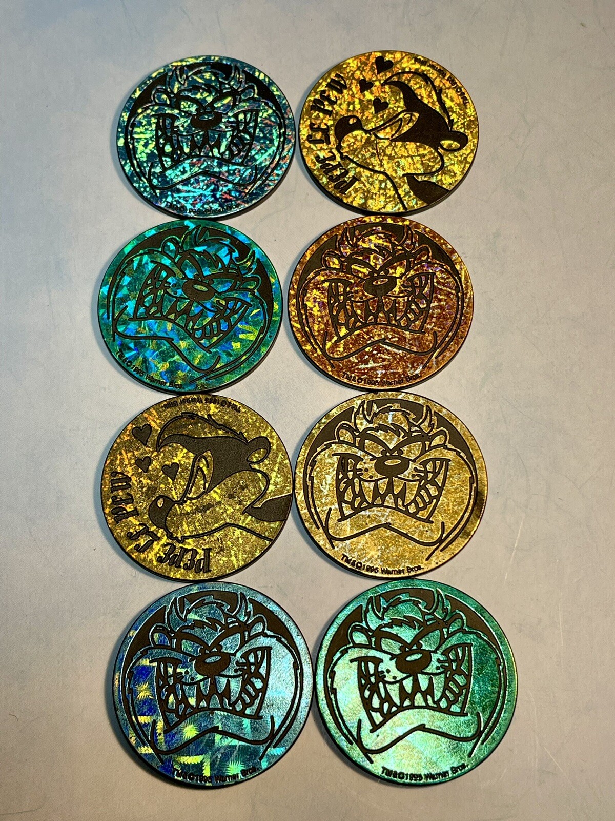 Lot of 8 Plastic POG Slammers Looney Tunes The World POGS Federation WPF!