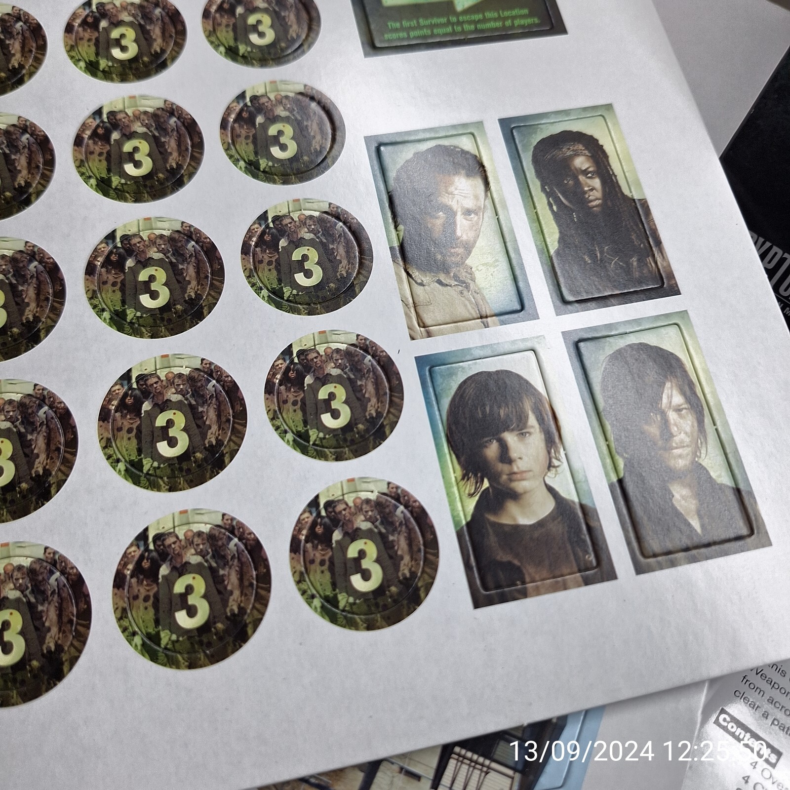 THE WALKING DEAD: Don’t Look Back Dice Board GameCryptozoic 100% Complete