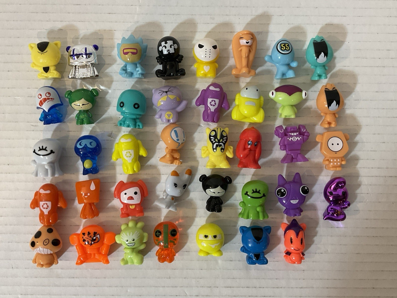Gigi’s Crazy Bones Lot Of 39 Figures.