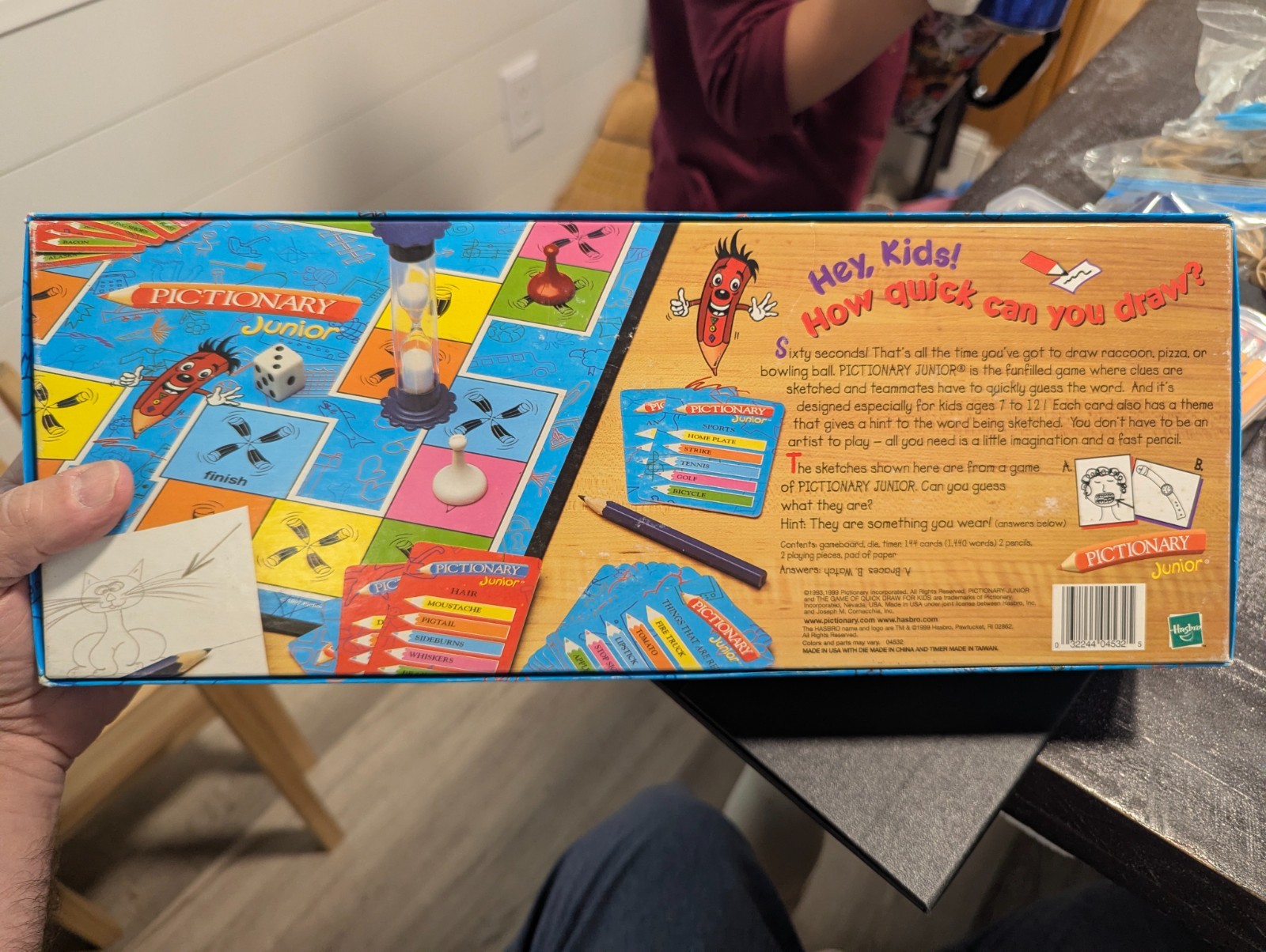PICTIONARY JUNIOR Board Game 100% READY to PLAY 1993 VINTAGE AWARD WINNER