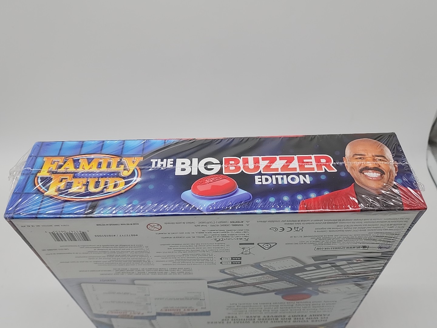 FAMILY FUED The Big Buzzer Edition Board Game By Spin Master Games NEW SEALED !
