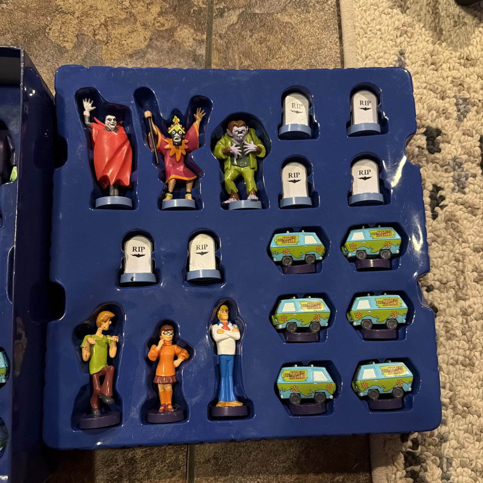 Scooby-Doo Chess Set Board Game 32pc., Cartoon Network, No Instructions