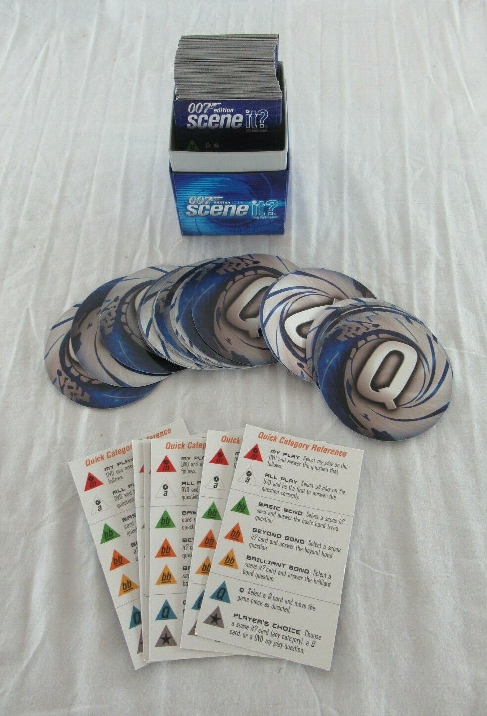 James Bond 007 Edition Scene It? DVD Board Game Screenlife 2004 100% COMPLETE
