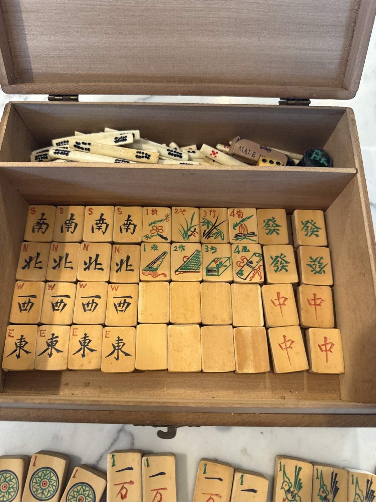 Vintage Chinese Mahjong Set Dragon Carved Wood Box Bamboo 147 Tiles Sticks Dice