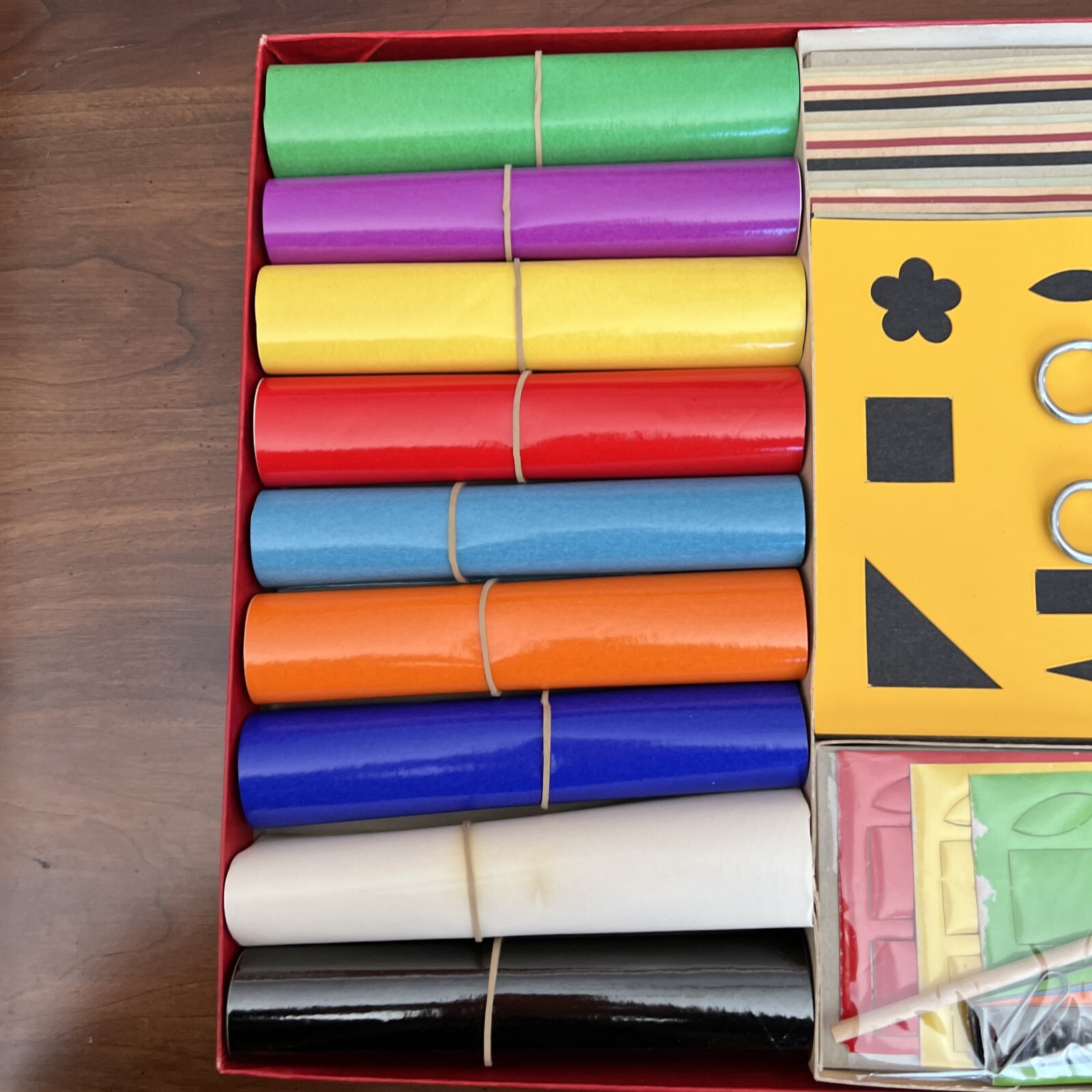 RARE Vintage 1940’s Davis “Colorful Papercraft” Craft Kit – New in Box!