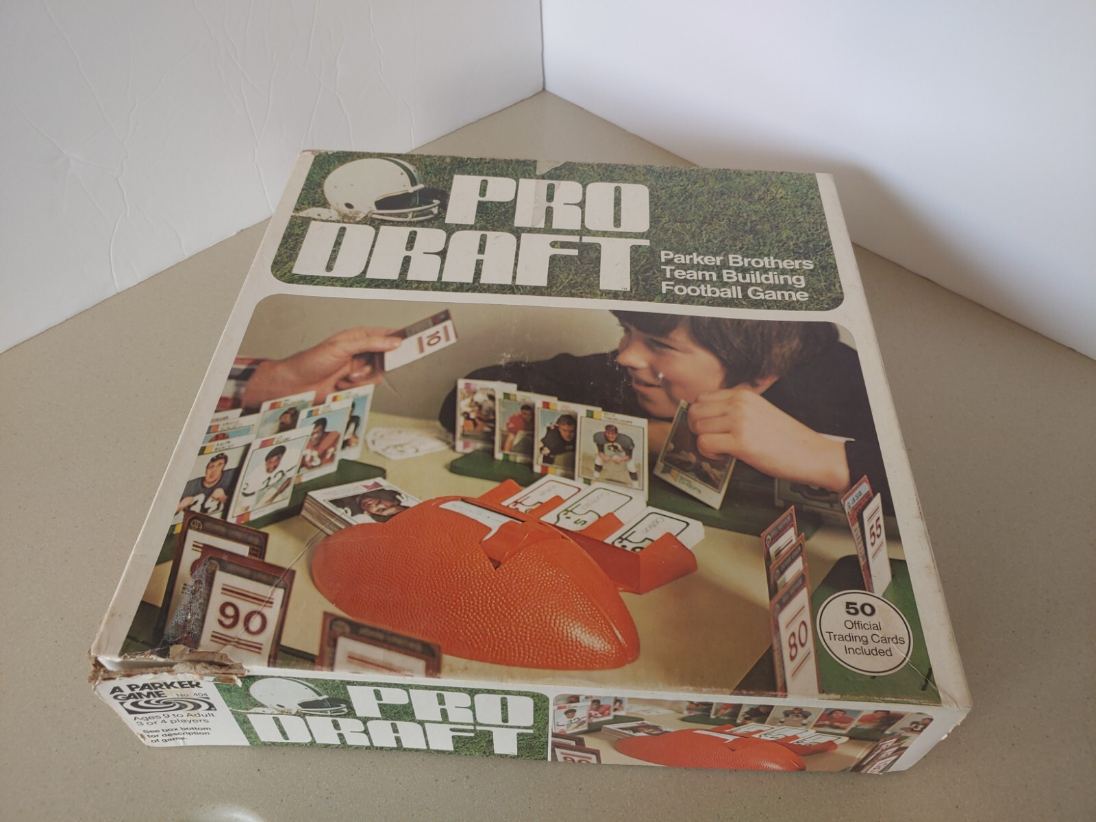 1974 Parker Bros PRO DRAFT Vintage Board Game NFL Football DAMAGED BOX