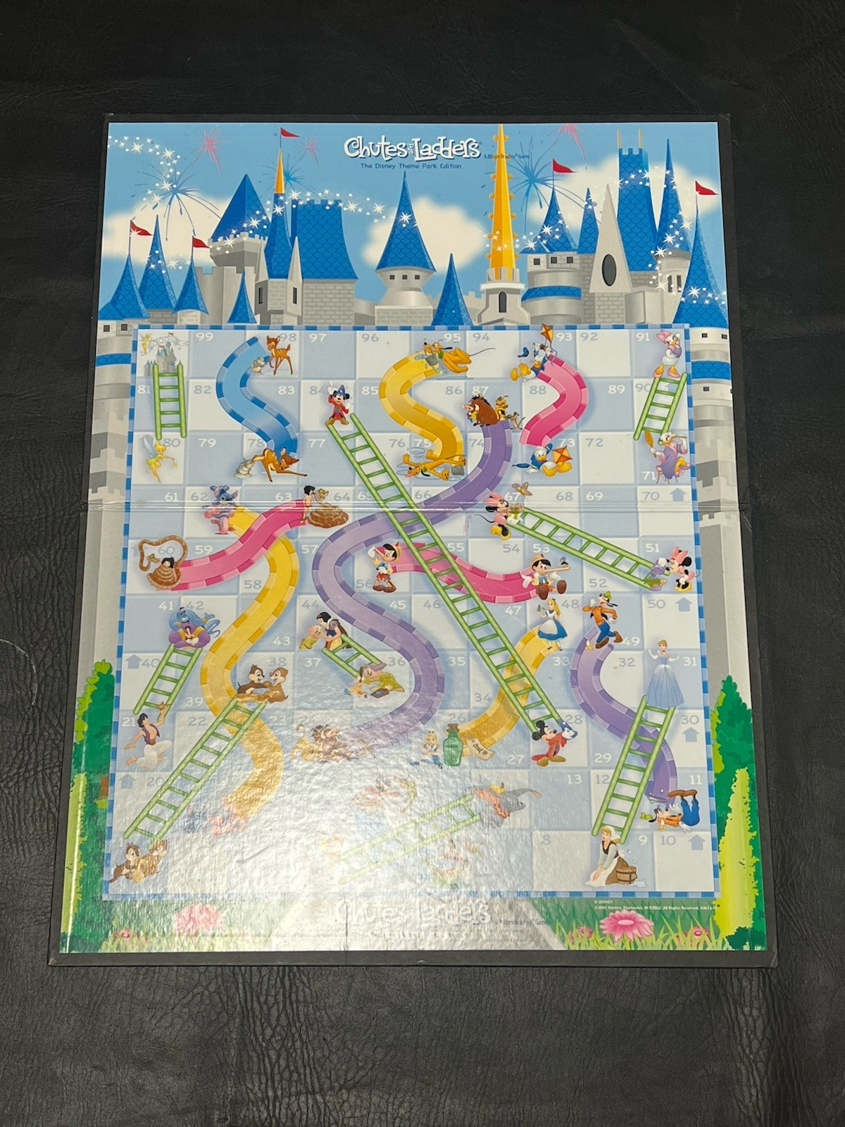 *RARE* Chutes and Ladders Disney Theme Park Edition (2005) ALL OFFERS CONSIDERED