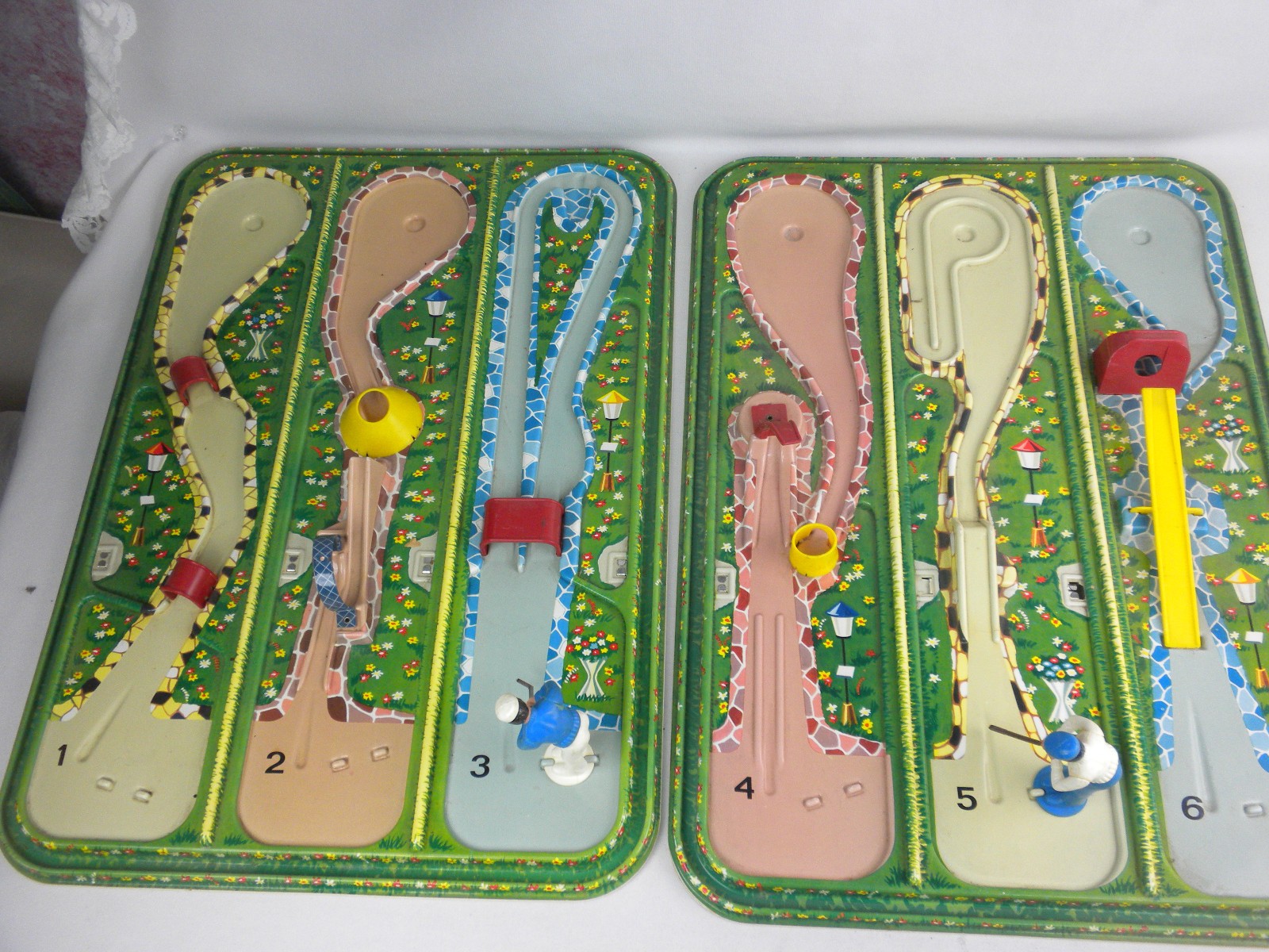 Vintage 1960’s Technofix West German Mini Golf Game -W/2 Golfers – No Box