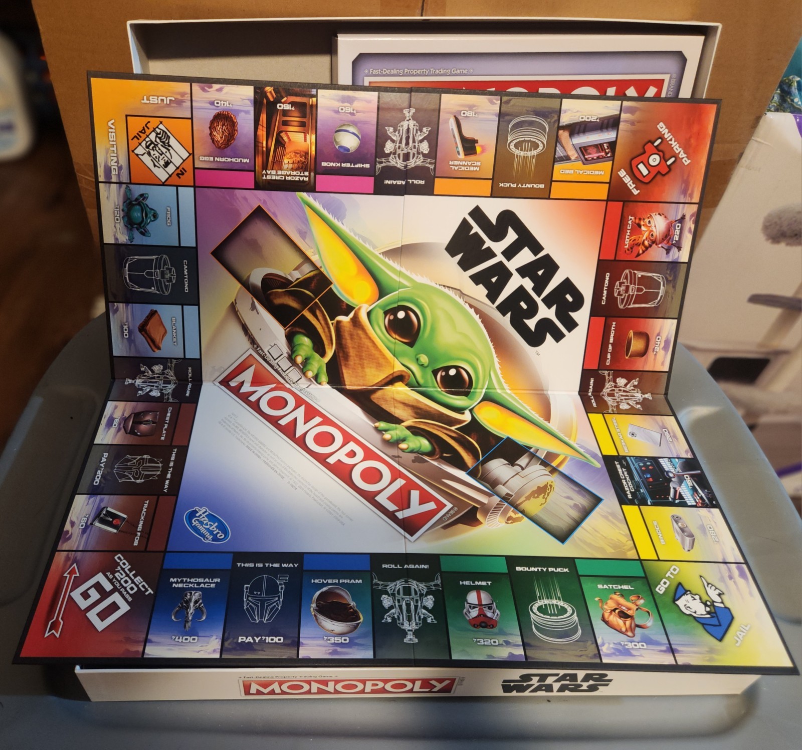 Hasbro Gaming Monopoly Star Wars The Mandalorian Grogu/The Child Board Game
