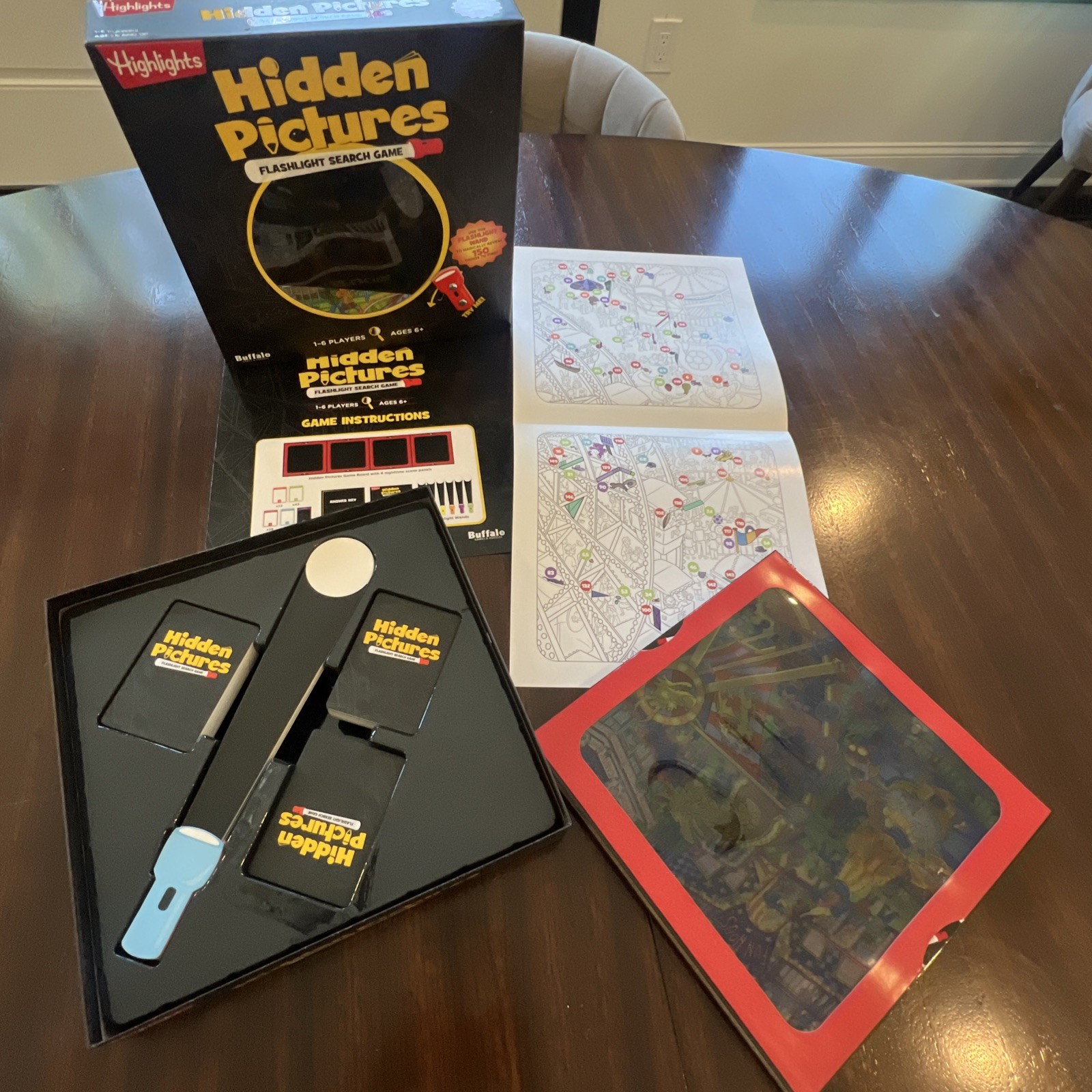 Highlights Hidden Pictures Board Game Flashlight Search Pre Owned