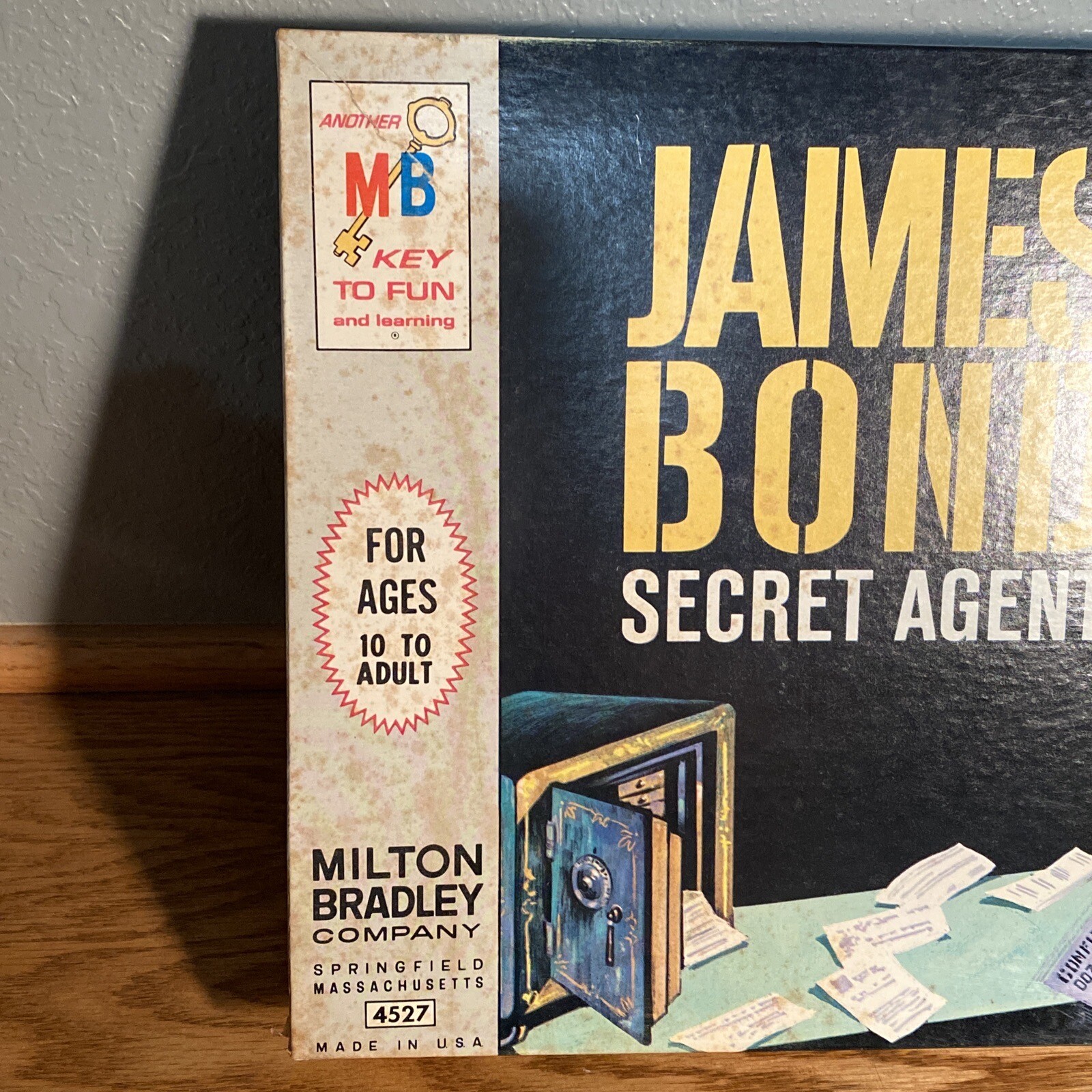Vintage 1964 James Bond Secret Agent 007 Board Game New Never Played Sealed Toys