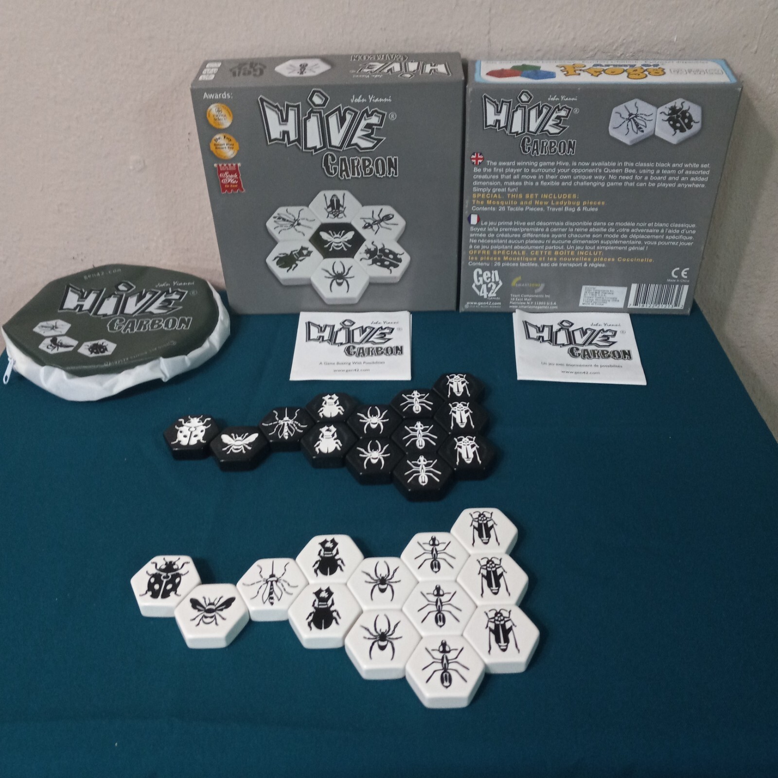 Hive Carbon Smart Zone Black & White 26 Tactile Pieces & Travel Bag & Rules 3722