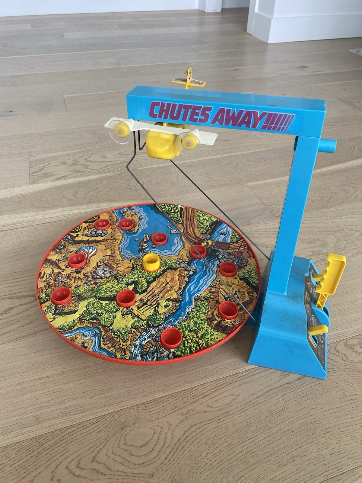 Vintage 1977 Gabriel Air Rescue Target Chutes Away Game NOT WORKING