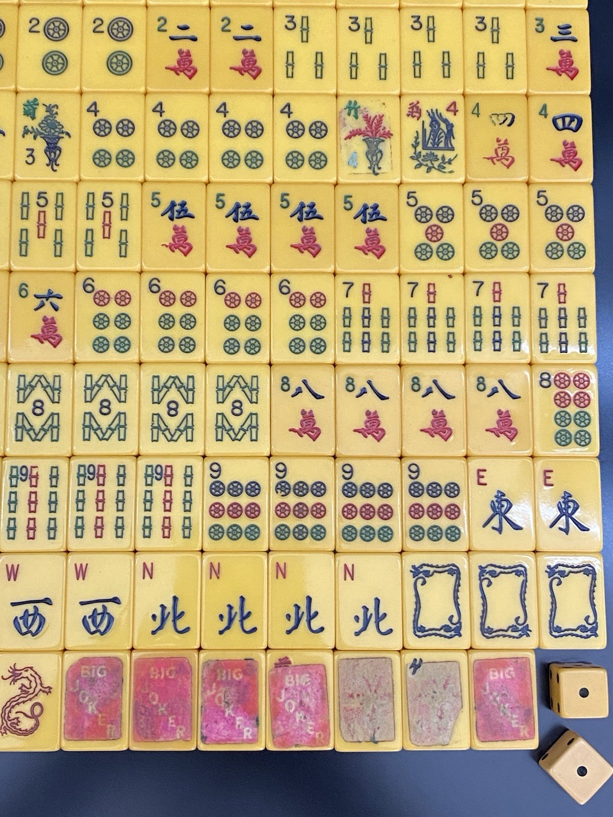 Nice Lot of 152 Vintage Bakelite Mah Jong Mahjong Tiles + 5 Racks W/ Case & Dice