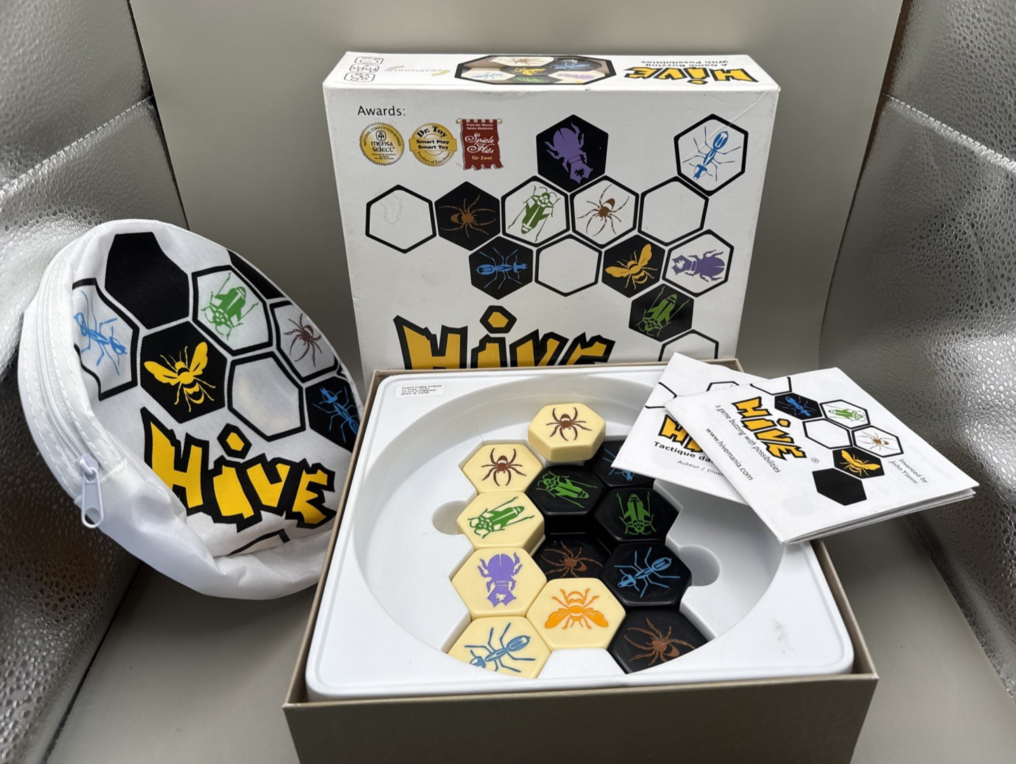 Hive Board Game by John Yianni Smart Zone Games – Complete + Travel Bag Gen42