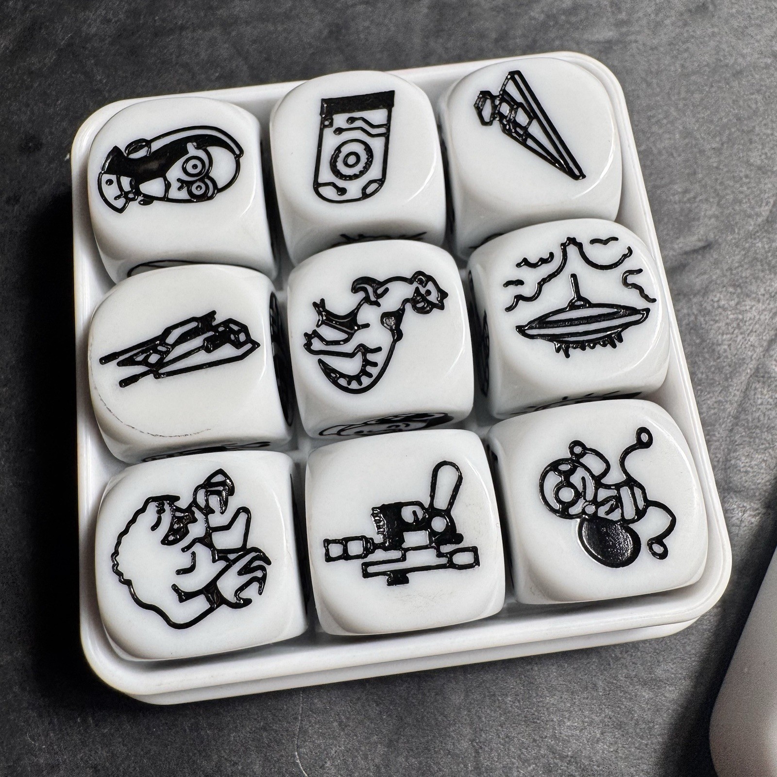 Rory’s Story Cubes Star Wars Dice Game 9 Storytelling Dice w/ Case Lucasfilm