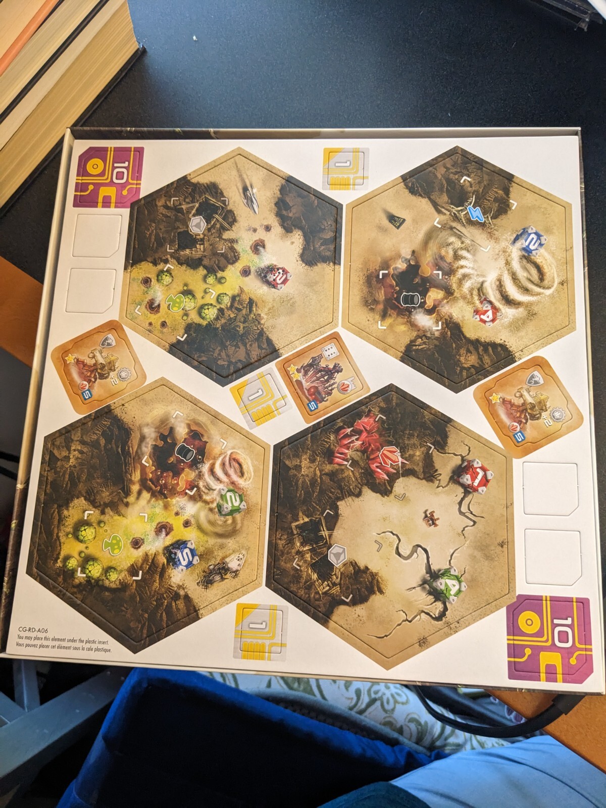 LIVING PLANET – Board Game – 100% complete – UNPUNCHED – Cards still in shrink