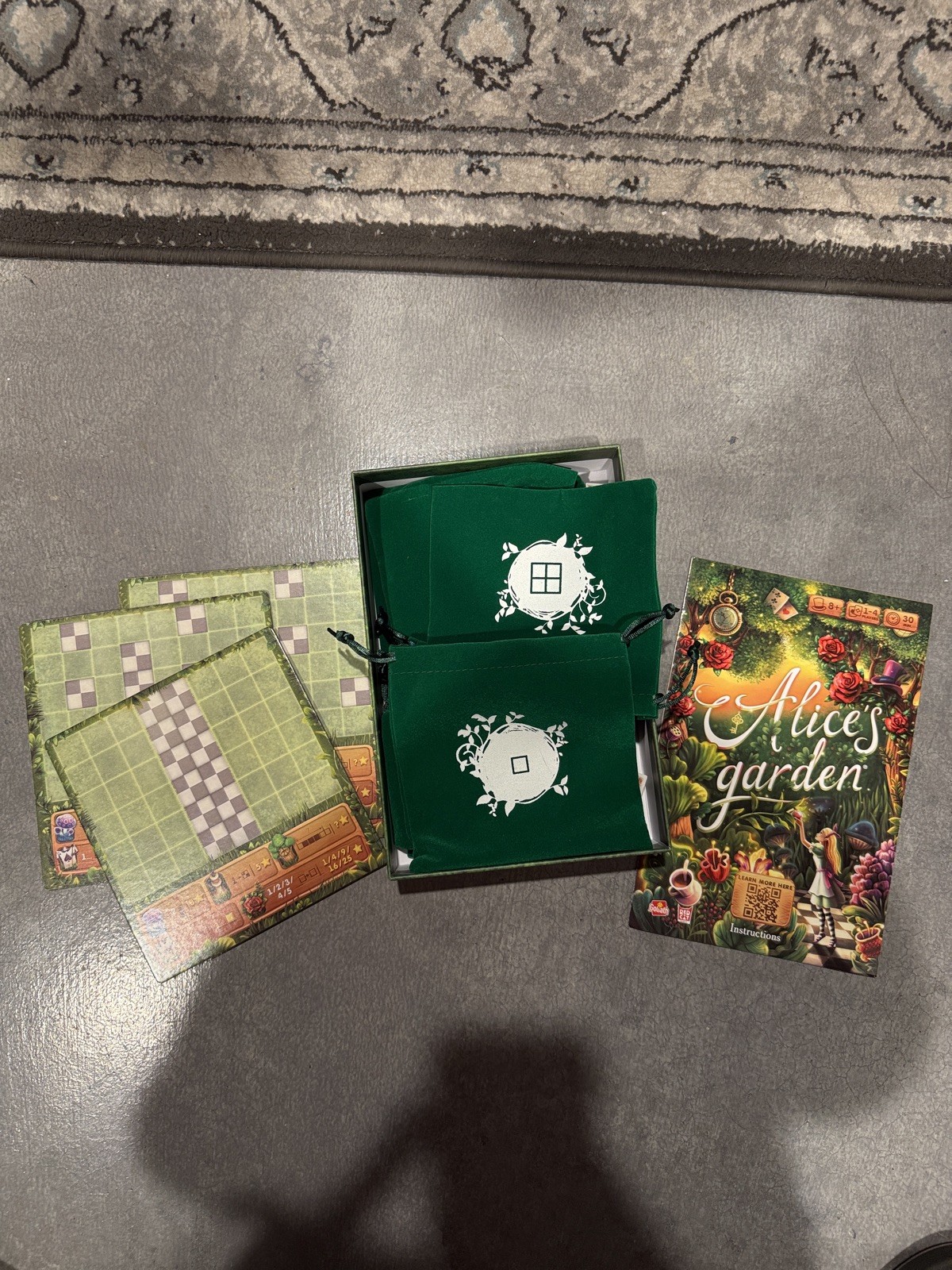 Board Game Bundle! Flip 7, Munchkin, Alice’s Garden, Ghooost!, And Bluffaneer