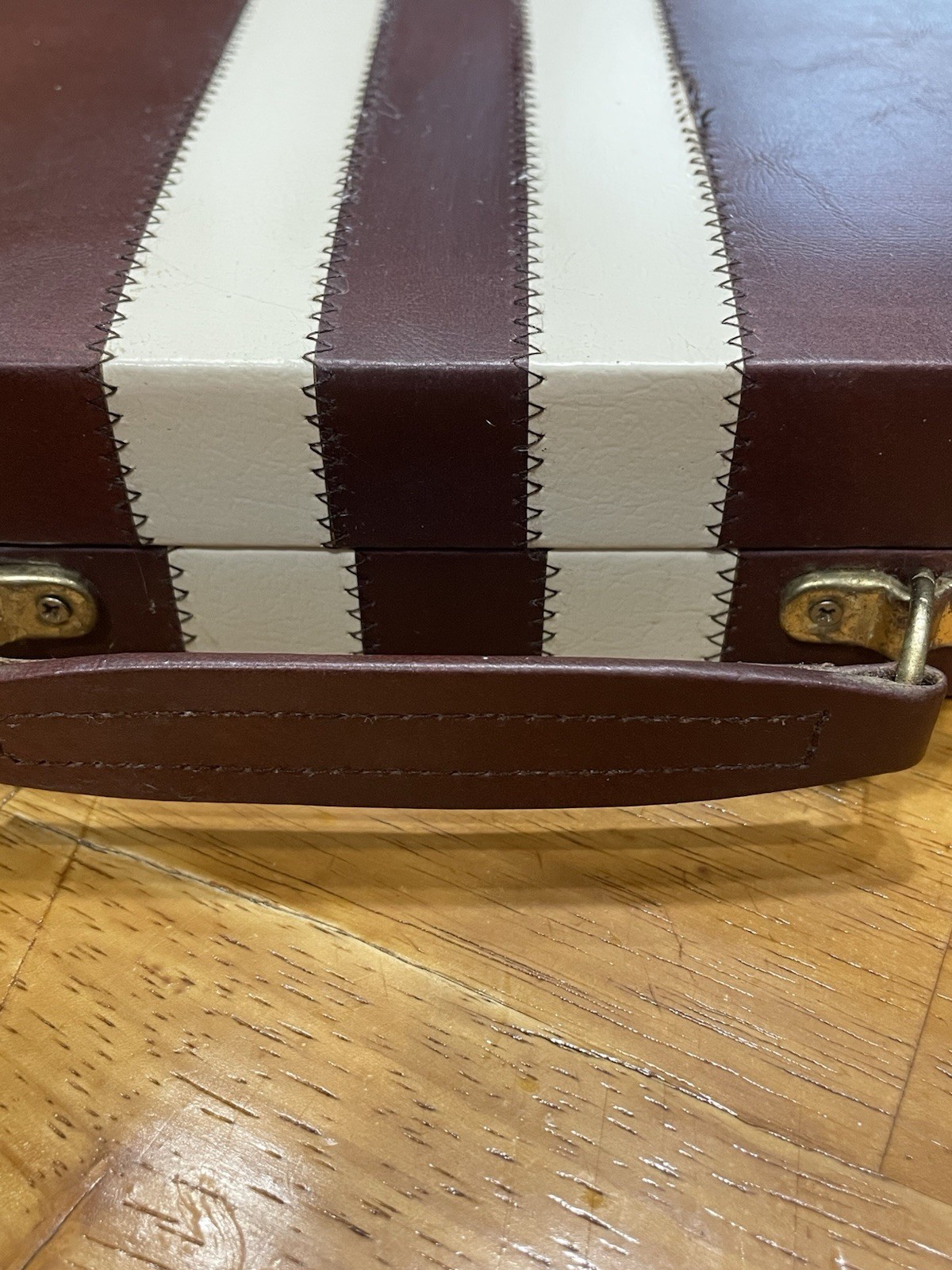 VTG 1970 Backgammon Game Set Faux Leather Brown Case 15×10 NOT Complete Travel