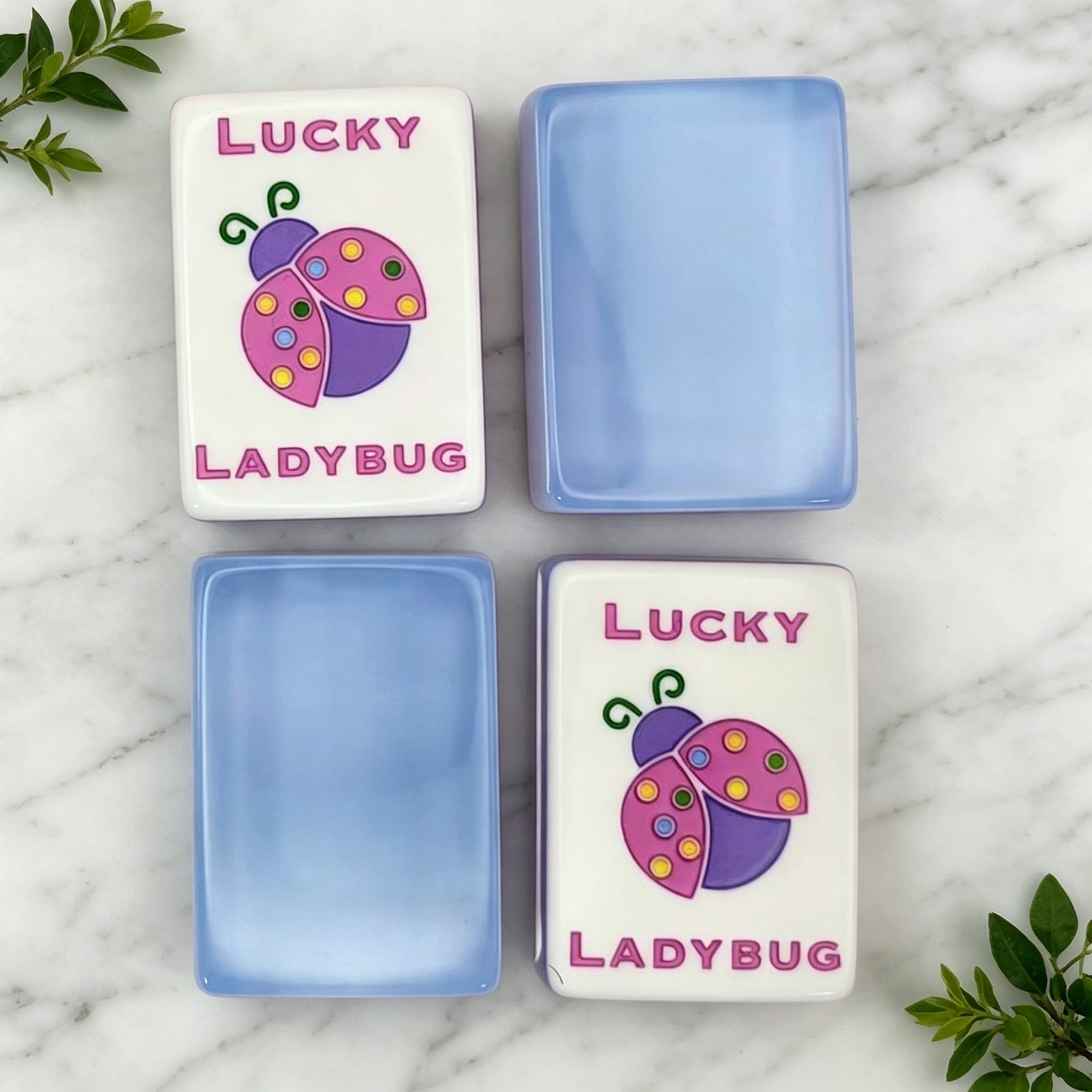 Ladybug Solid Acrylic Full Size American Mahjong Set American Mahjong 160 Tiles