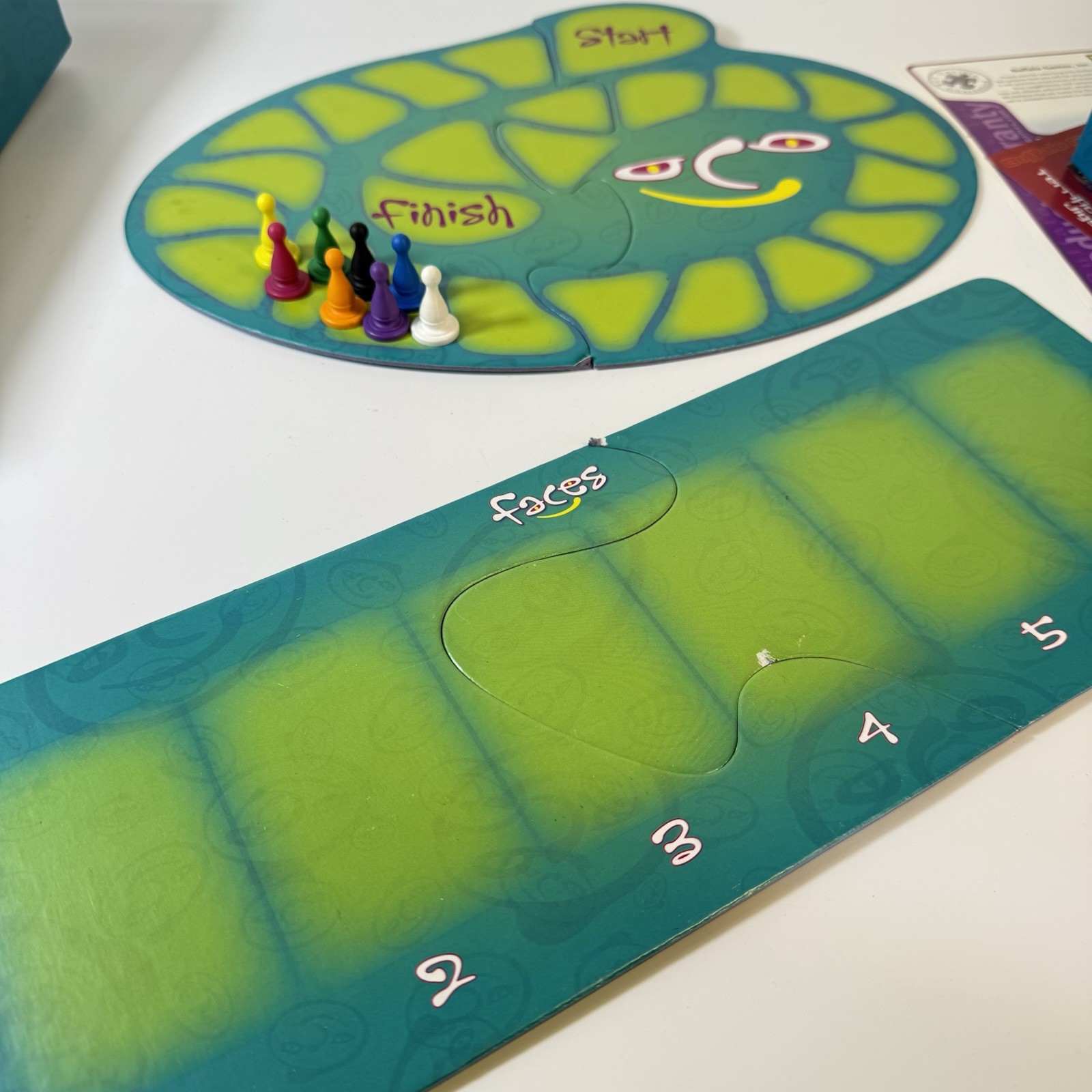 Faces Board Game of First Impressions – Buffalo Games 2005 COMPLETE (read desc)
