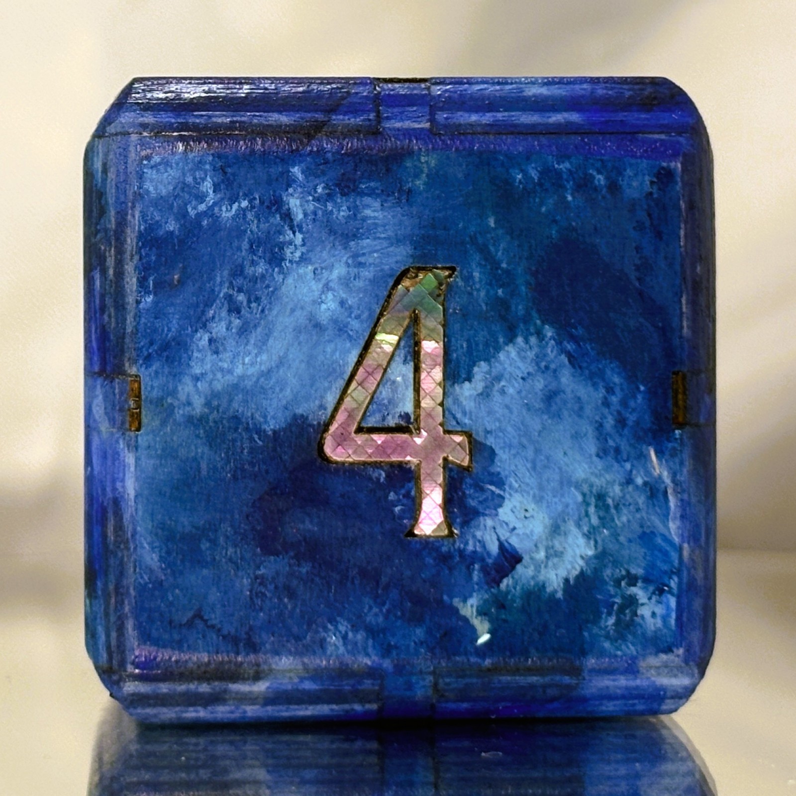 Neptune’s Nacre – Deep Blue Radiance – Backgammon Doubling Cube 36mm