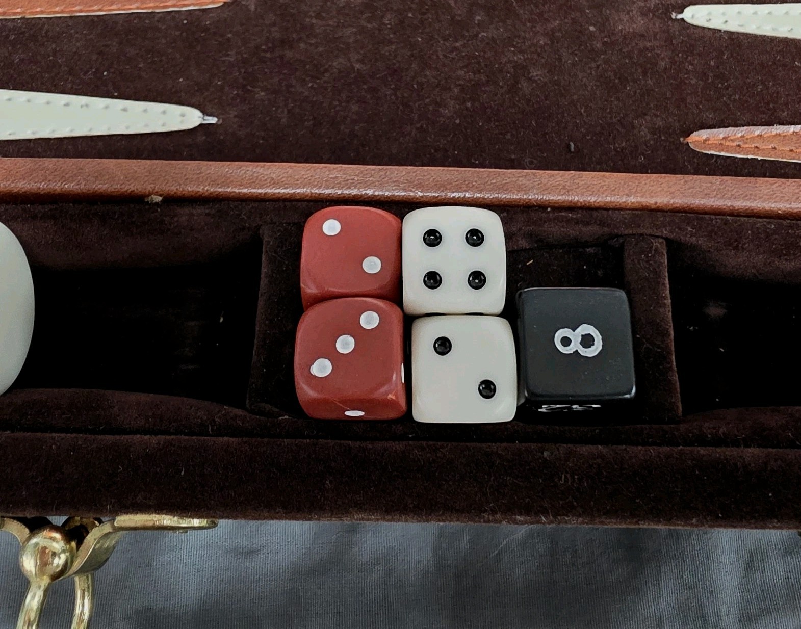 Vintage Backgammon Game Set Velvety Brown Briefcase Type TAIWAN Complete