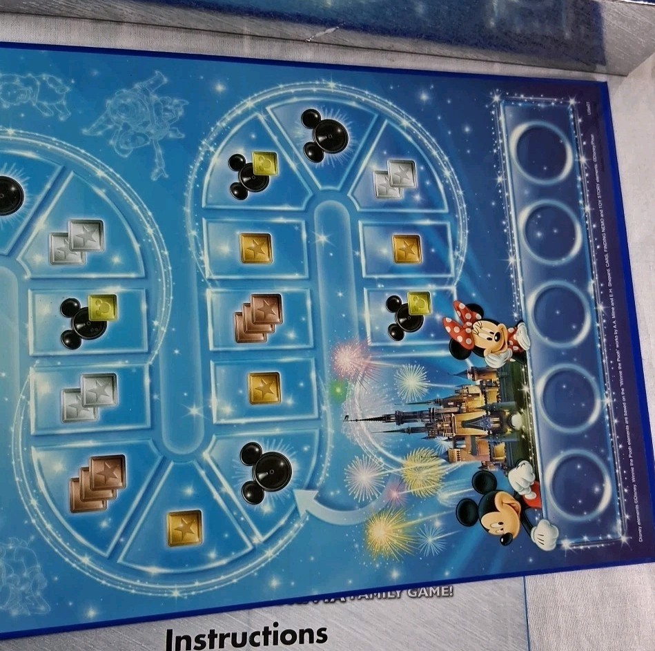 PICTOPIA Disney Edition Picture Trivia Betting Bluffing Family Board Game