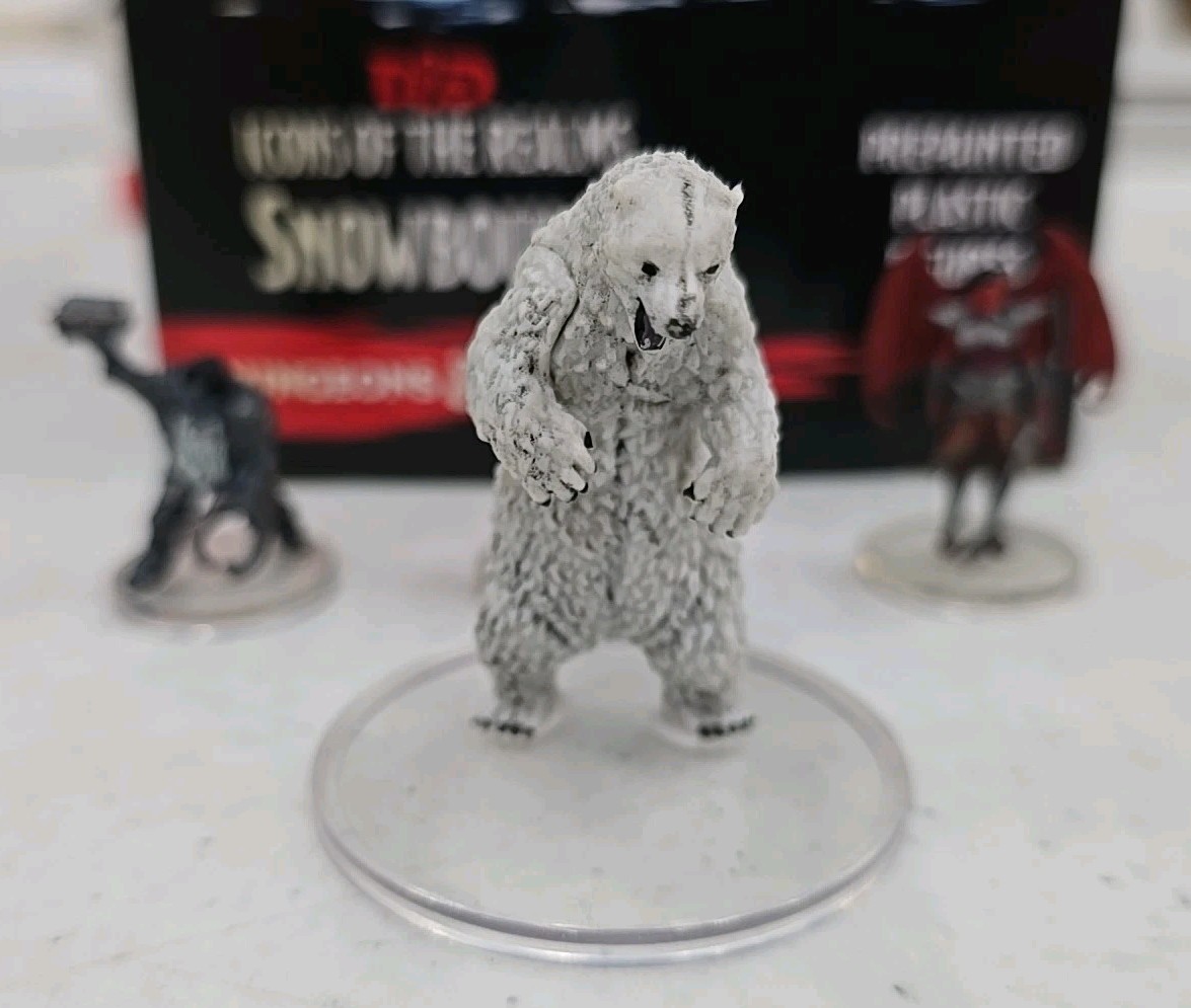 Dungeons & Dragons: Icons of the Realms: Set 19 Snowbound Booster (Single Pack)