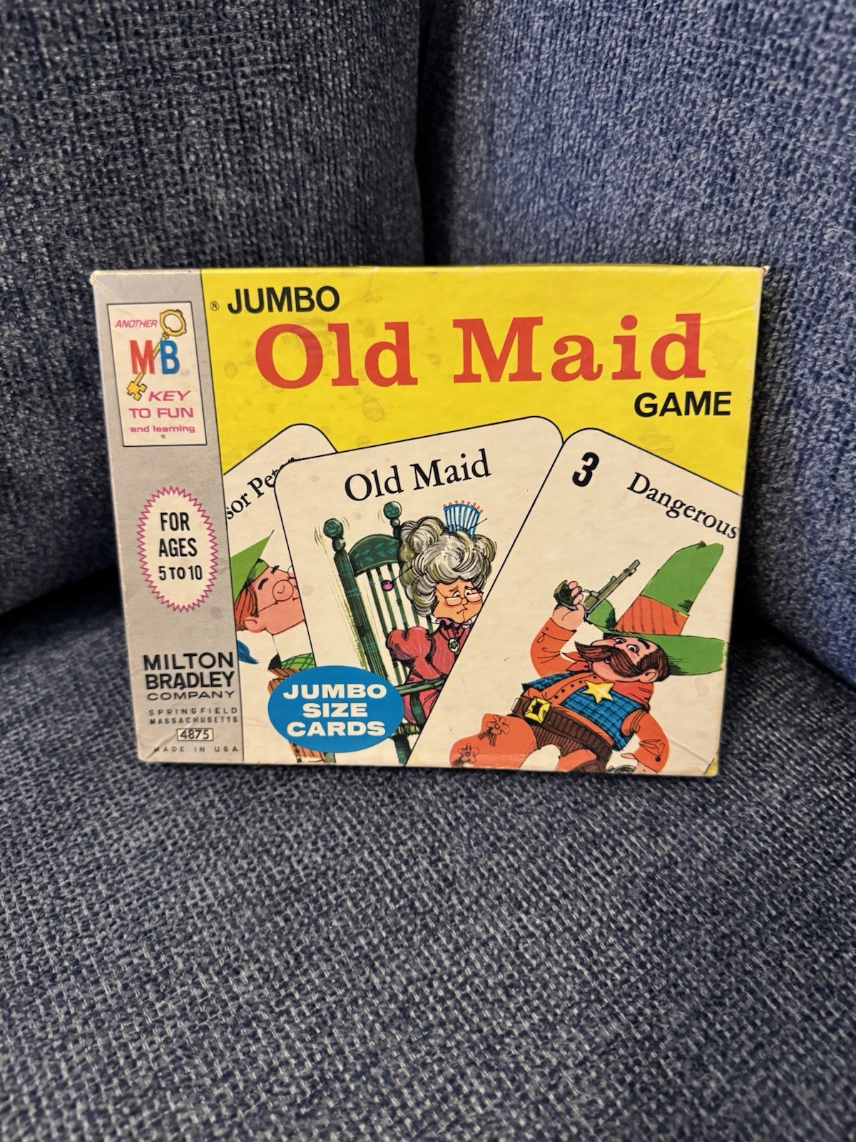 VINTAGE 1968 MILTON BRADLEY OLD MAID JUMBO CARD GAME COMPLETE AGES 5-10